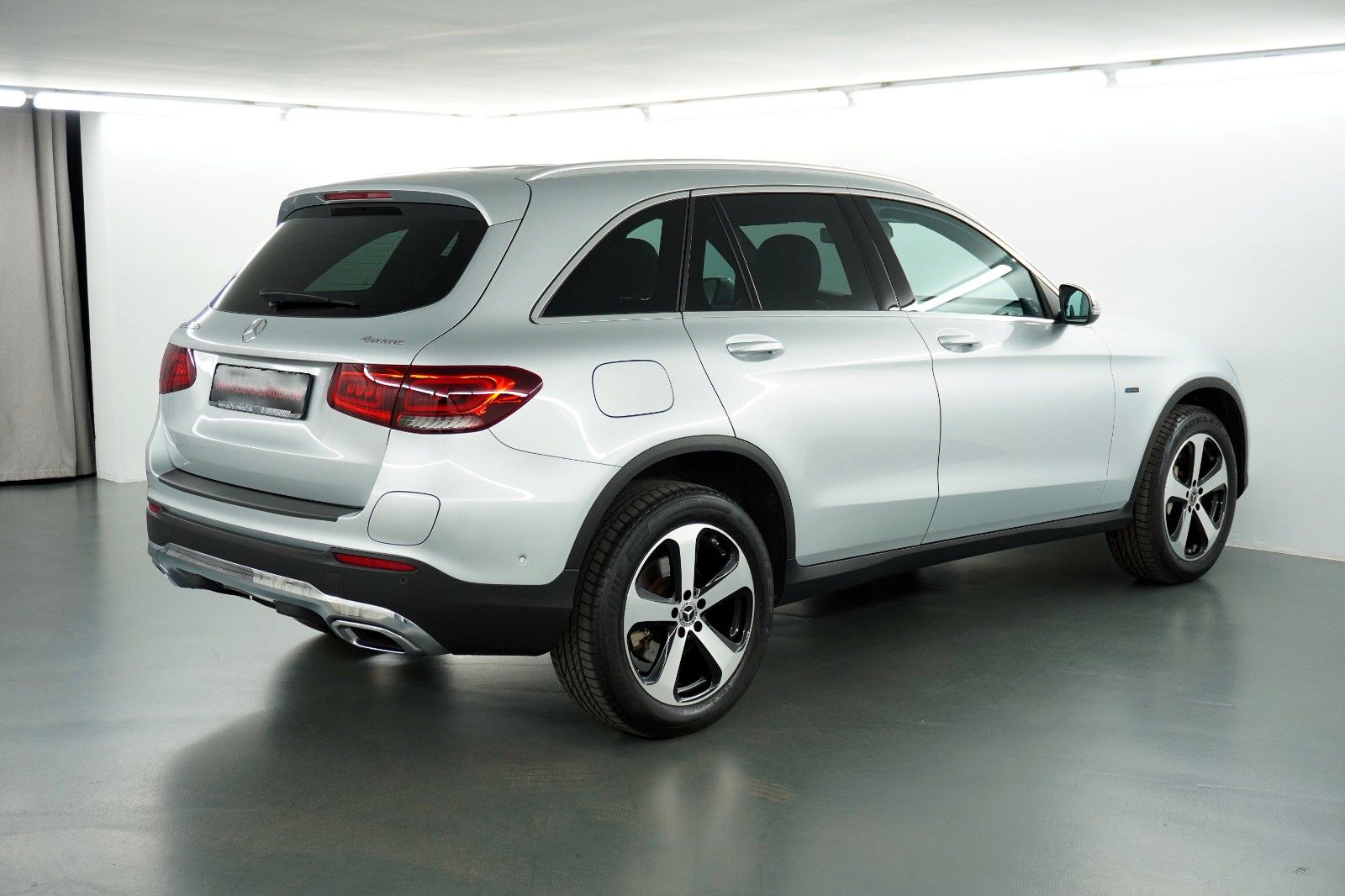 Mercedes-Benz GLC 300 GLC 300 e 4Matic Kamera AHK Business AMG LED
