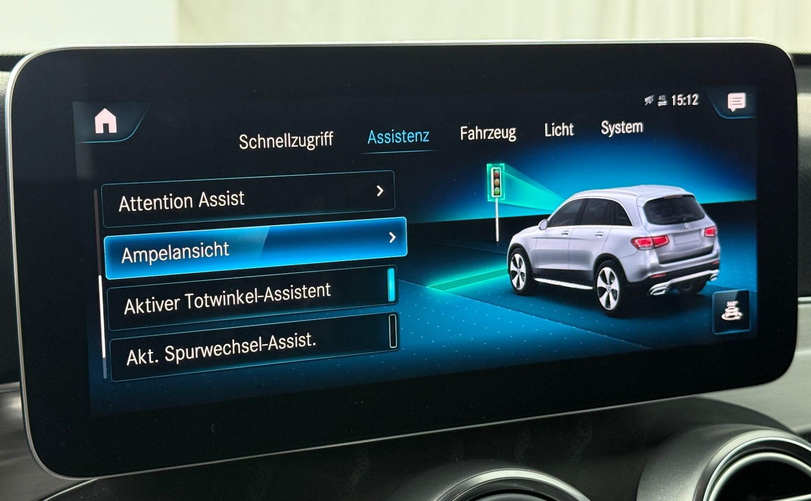 Mercedes-Benz GLC 300 GLC 300 e 4Matic Kamera AHK Business AMG LED