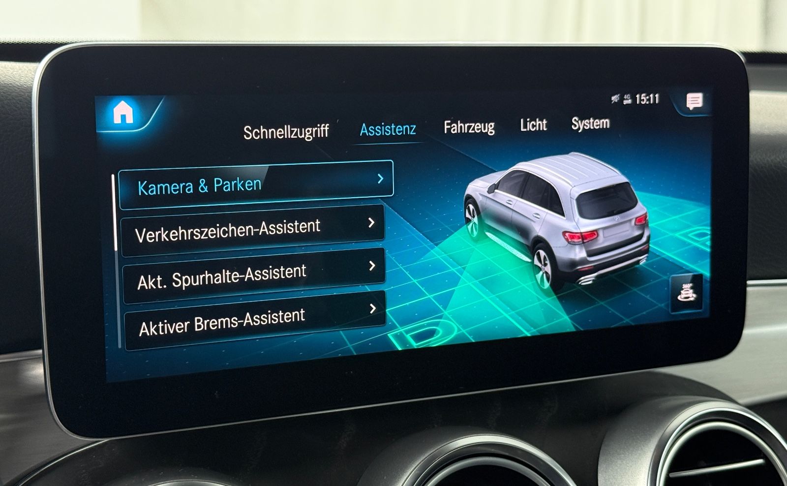 Mercedes-Benz GLC 300 GLC 300 e 4Matic Kamera AHK Business AMG LED