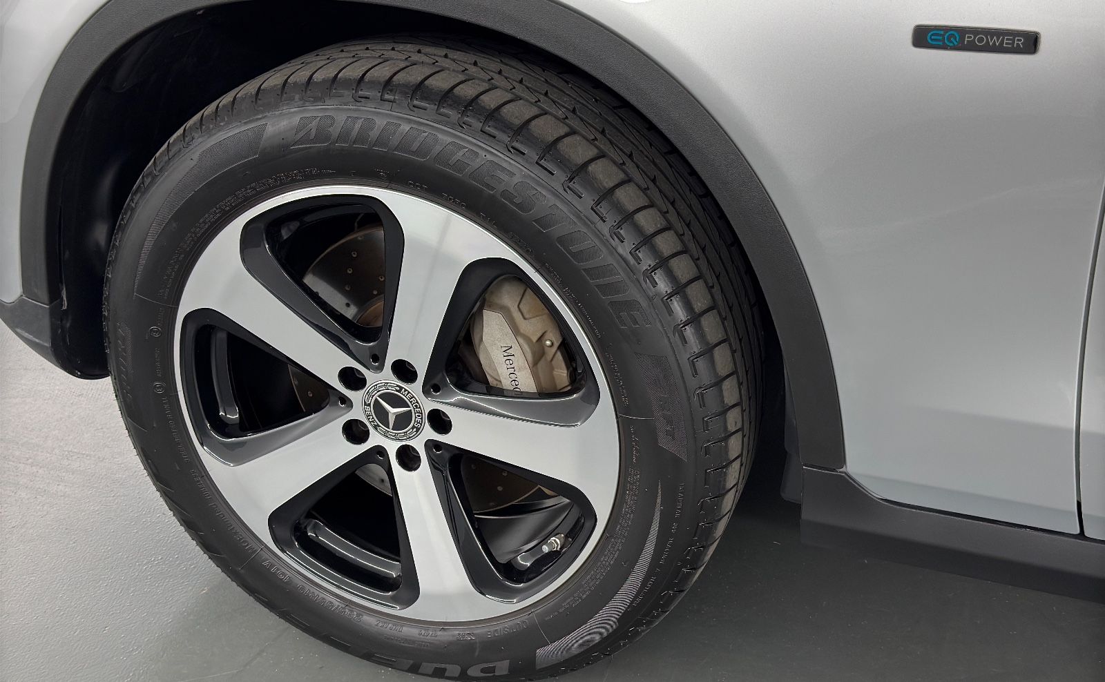 Mercedes-Benz GLC 300 GLC 300 e 4Matic Kamera AHK Business AMG LED