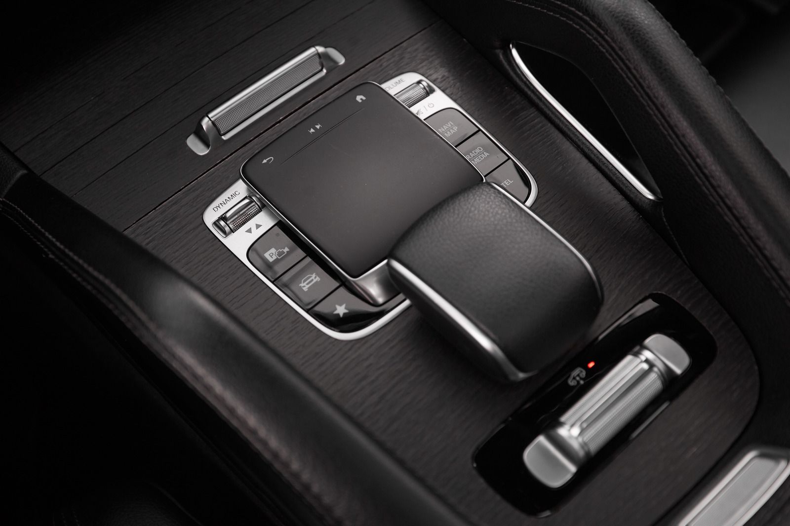 Mercedes-Benz GLE 400 GLE 400 d 3x AMG SPORT*WIDE*LUFT*PANO*7SITZ*VOLL