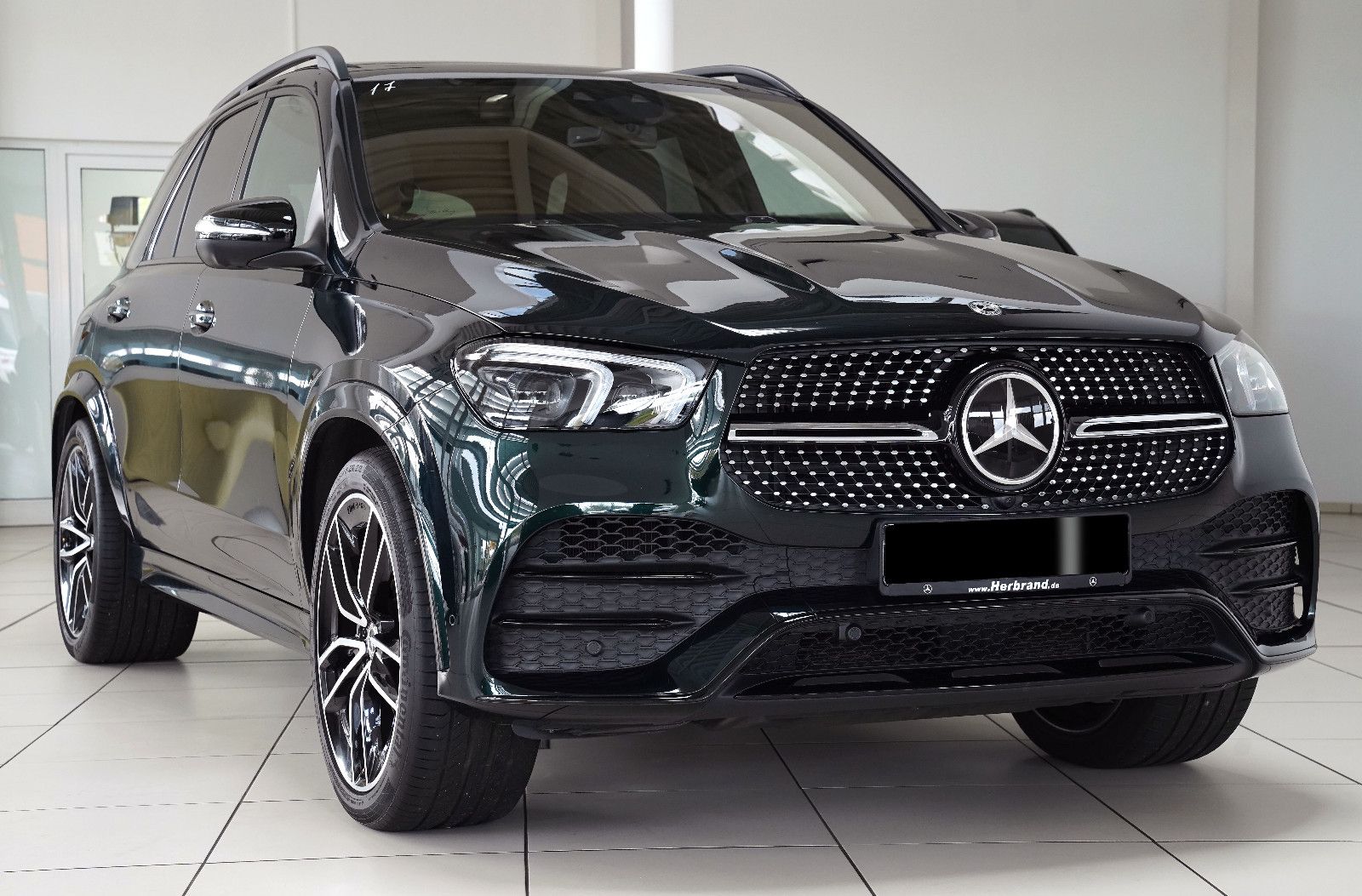 Mercedes-Benz GLE 400 GLE 400d AMG Airmatic Pano AHK Junge Sterne 26