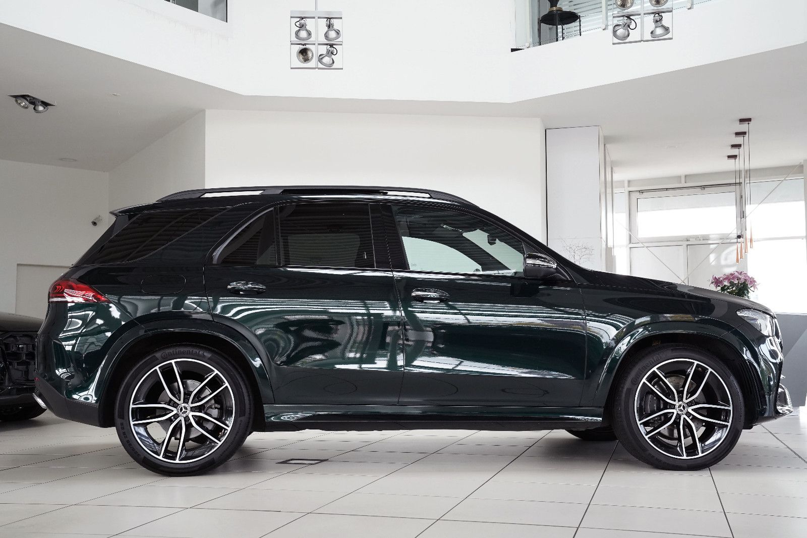 Mercedes-Benz GLE 400 GLE 400d AMG Airmatic Pano AHK Junge Sterne 26