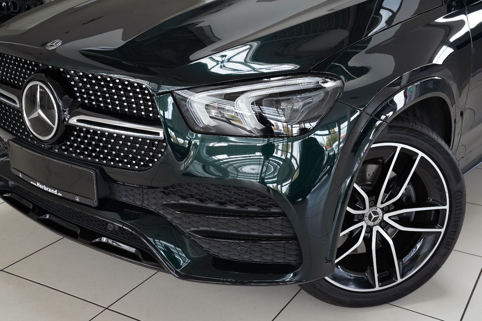 Mercedes-Benz GLE 400 GLE 400d AMG Airmatic Pano AHK Junge Sterne 26