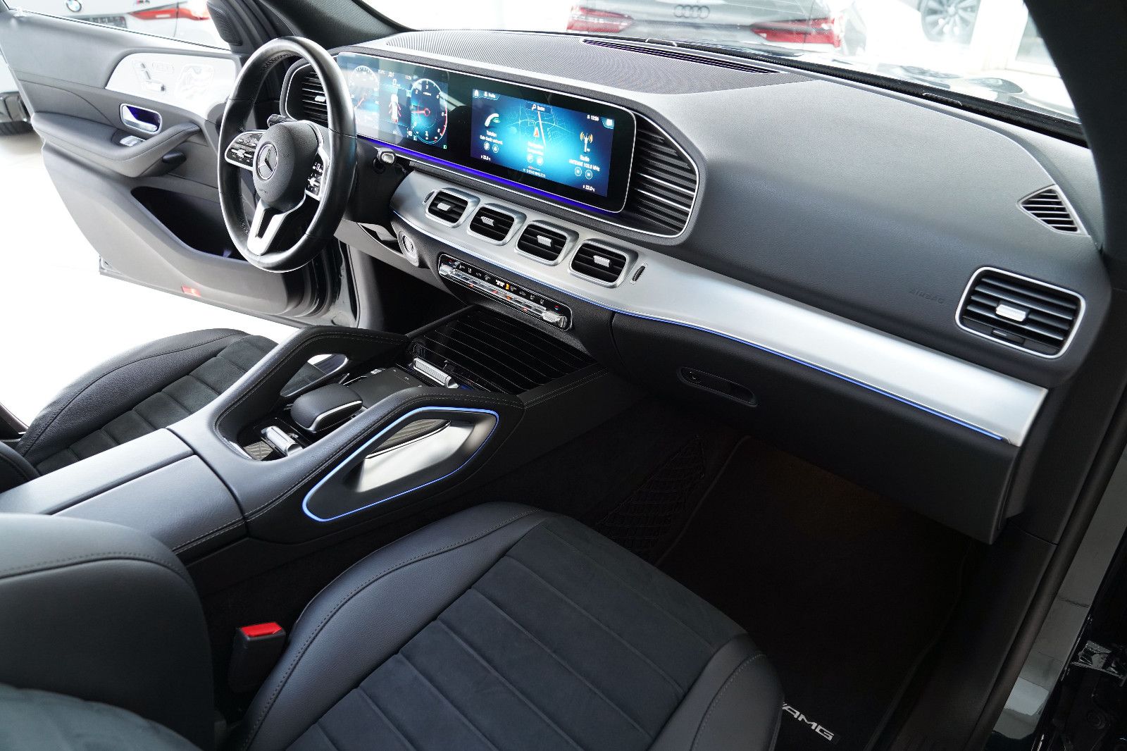 Mercedes-Benz GLE 400 GLE 400d AMG Airmatic Pano AHK Junge Sterne 26