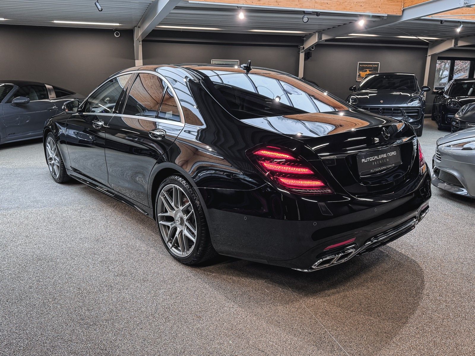 Mercedes-Benz S 560 S 560 4Matic S63 AMG Styling+3D Burmester+Pano