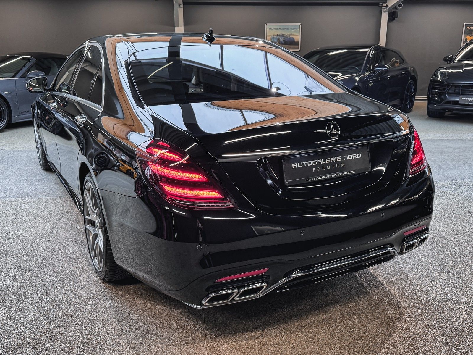 Mercedes-Benz S 560 S 560 4Matic S63 AMG Styling+3D Burmester+Pano