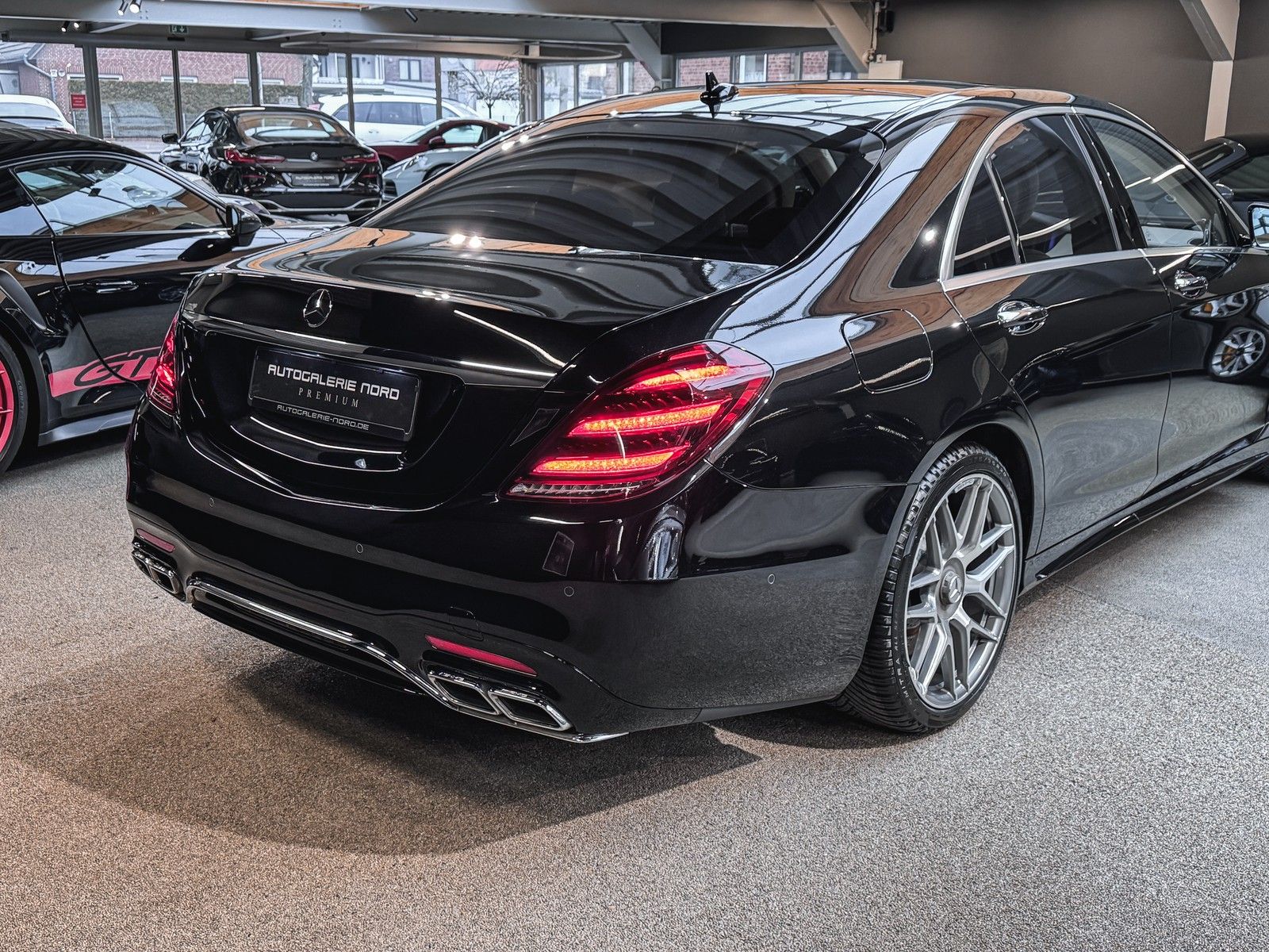 Mercedes-Benz S 560 S 560 4Matic S63 AMG Styling+3D Burmester+Pano