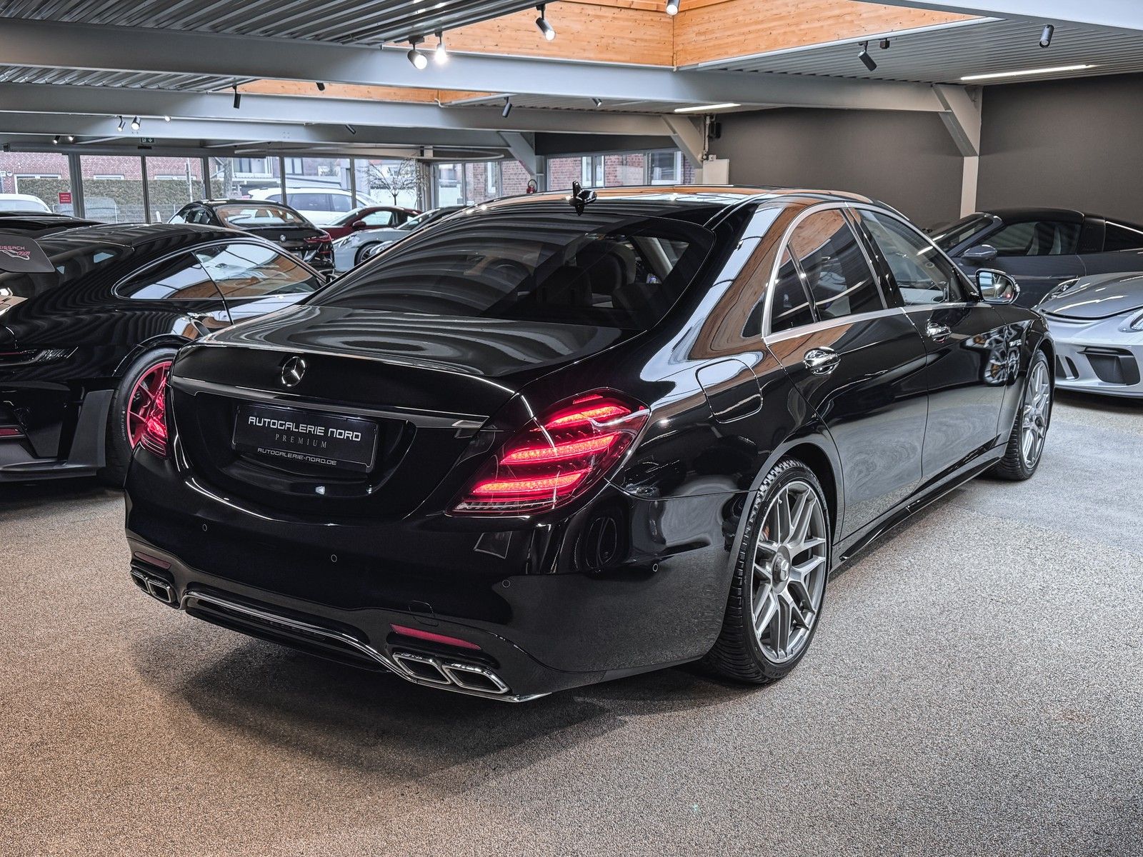 Mercedes-Benz S 560 S 560 4Matic S63 AMG Styling+3D Burmester+Pano