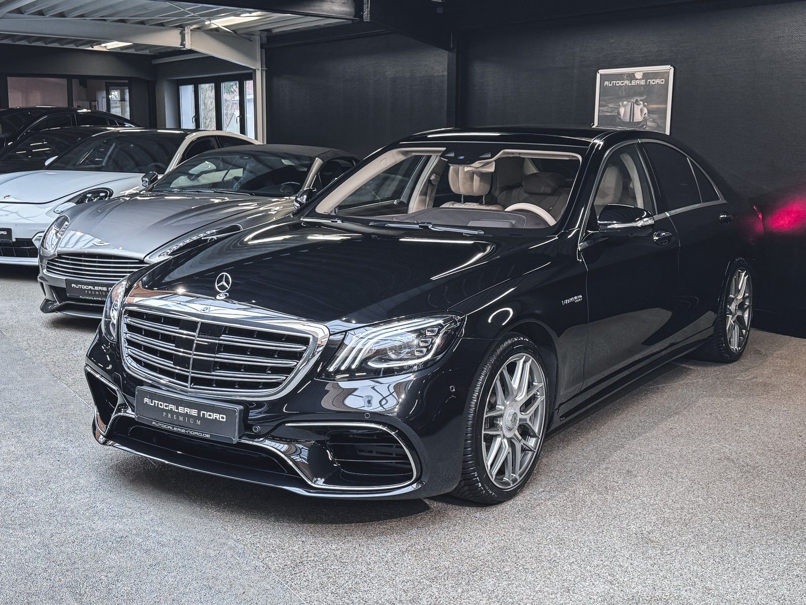 Mercedes-Benz S 560 S 560 4Matic S63 AMG Styling+3D Burmester+Pano