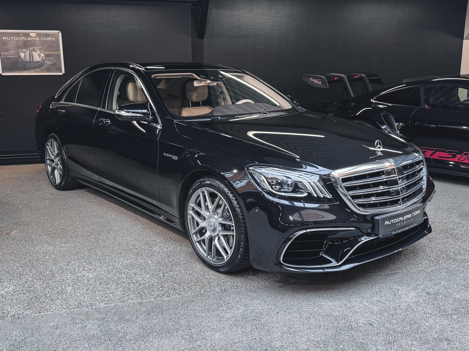 Mercedes-Benz S 560 S 560 4Matic S63 AMG Styling+3D Burmester+Pano