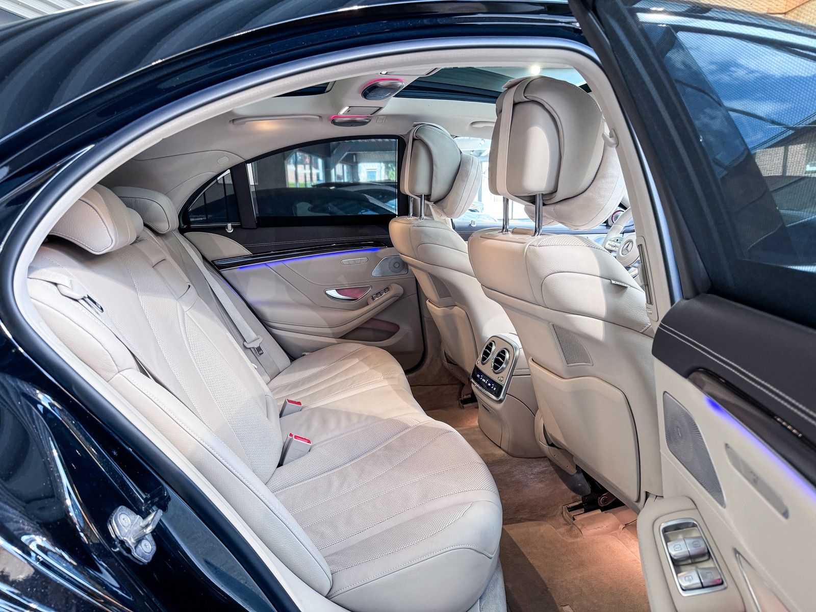 Mercedes-Benz S 560 S 560 4Matic S63 AMG Styling+3D Burmester+Pano