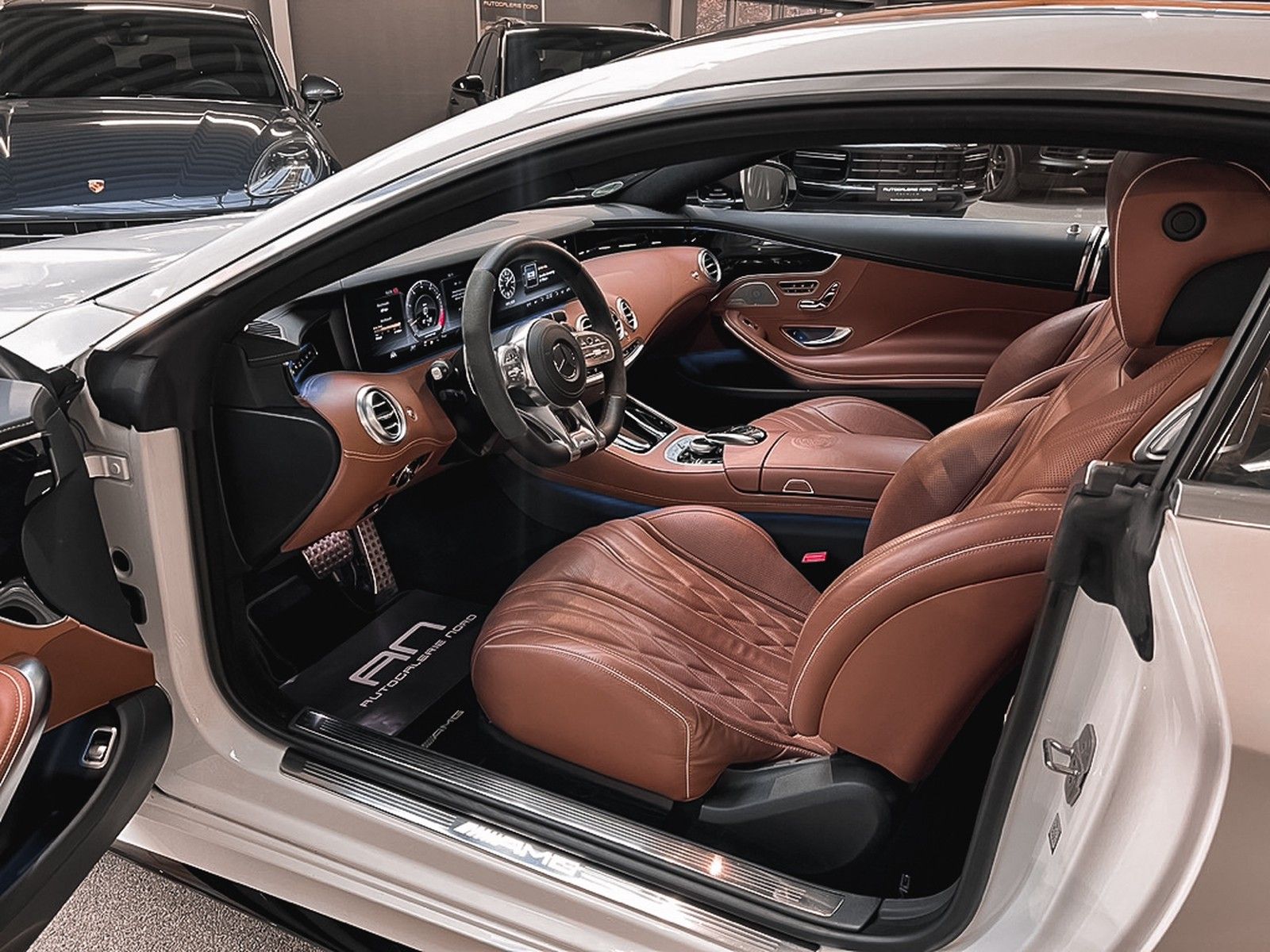 Mercedes-Benz S 63 AMG 4M+ Exclusiv+Swarovski+MagicSky+Designo