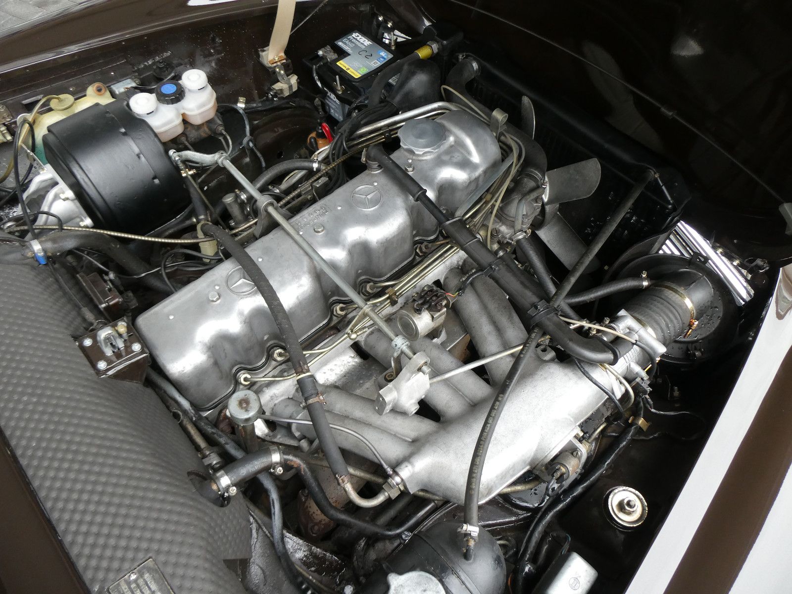 Mercedes-Benz SL 280 SL 280 Pagode, deutsche Erstauslieferung