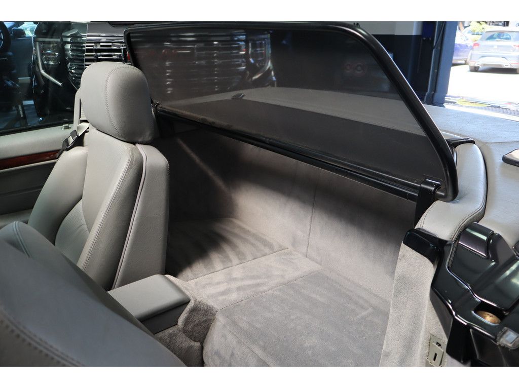 Mercedes-Benz SL 280 SL 280 Pano-/&amp; Softtop, Leder, Memory, Gepflegt