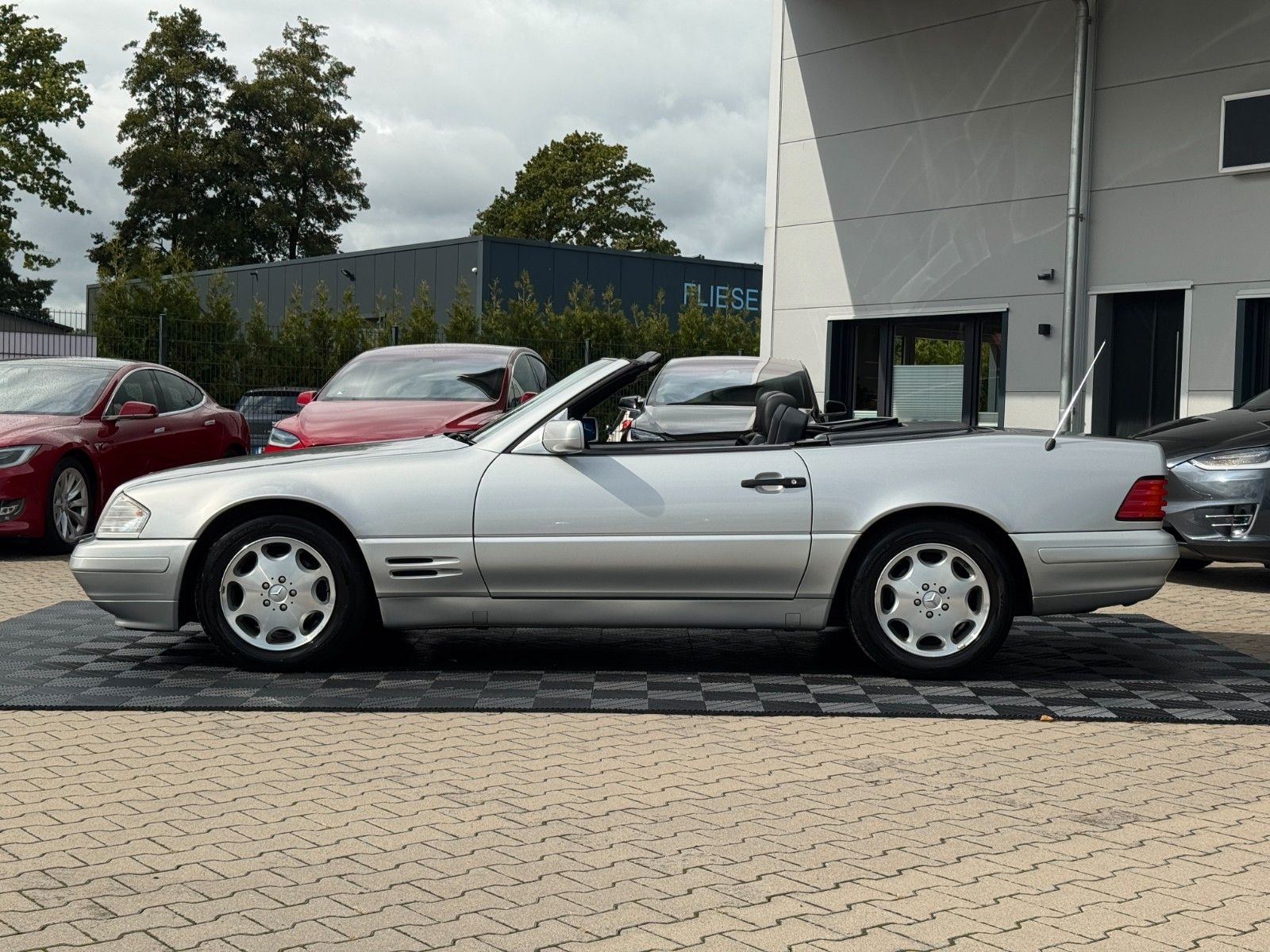 Mercedes-Benz SL 320 SL 320 | Gutachten WBW 30.800 EURO |