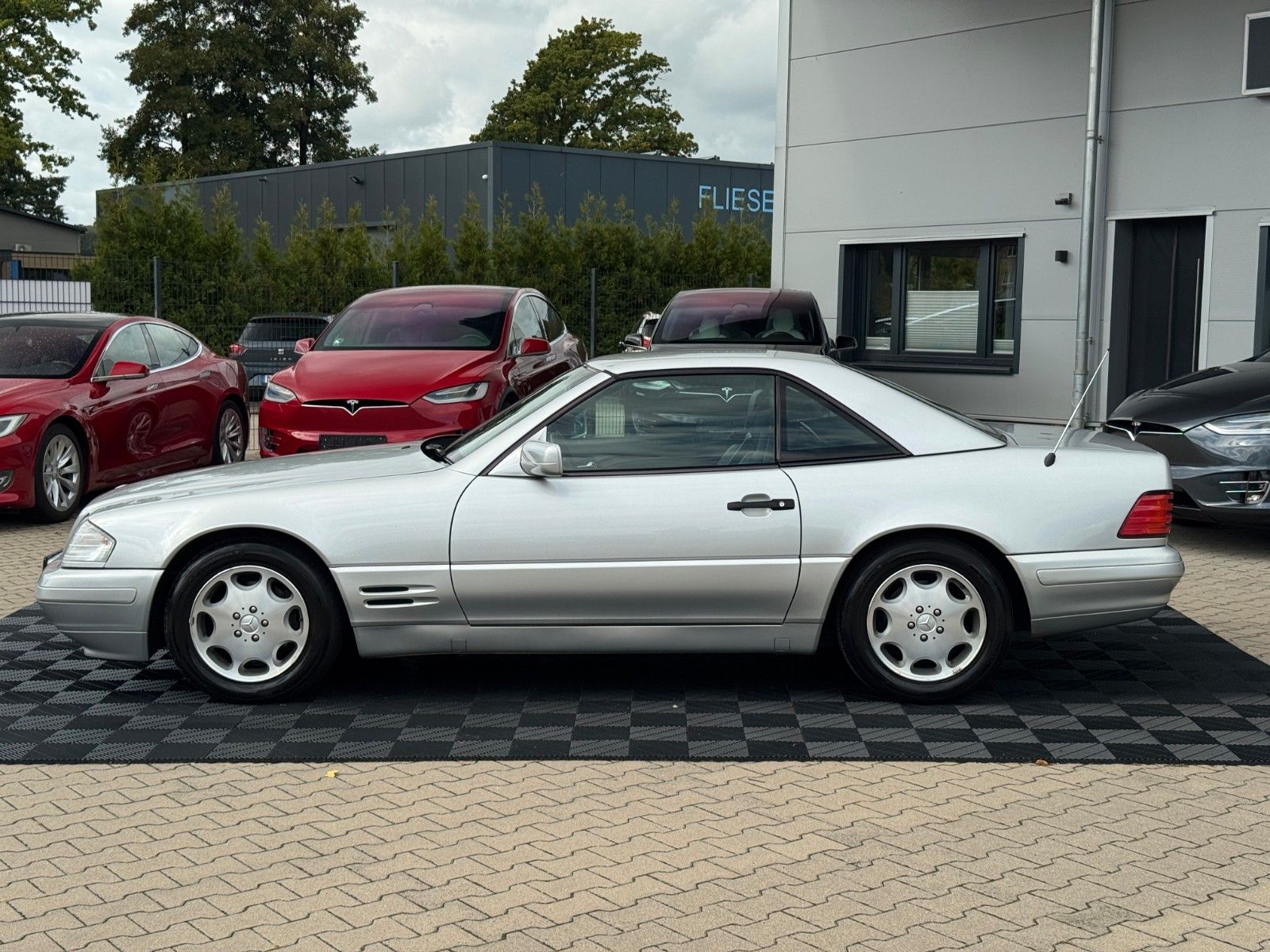 Mercedes-Benz SL 320 SL 320 | Gutachten WBW 30.800 EURO |