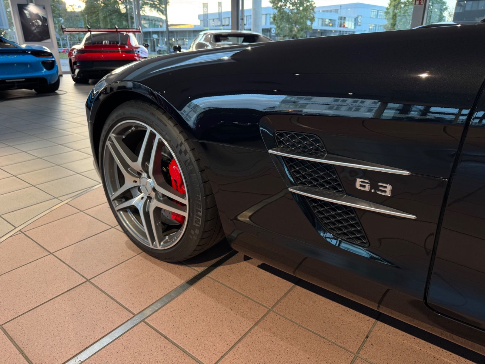 Mercedes-Benz SLS AMG SLS AMG Roadster Deutsch