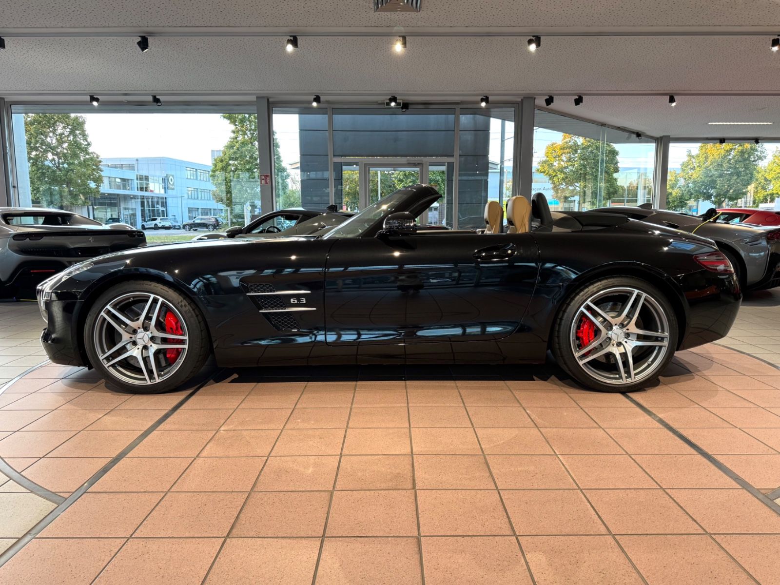Mercedes-Benz SLS AMG SLS AMG Roadster Deutsch