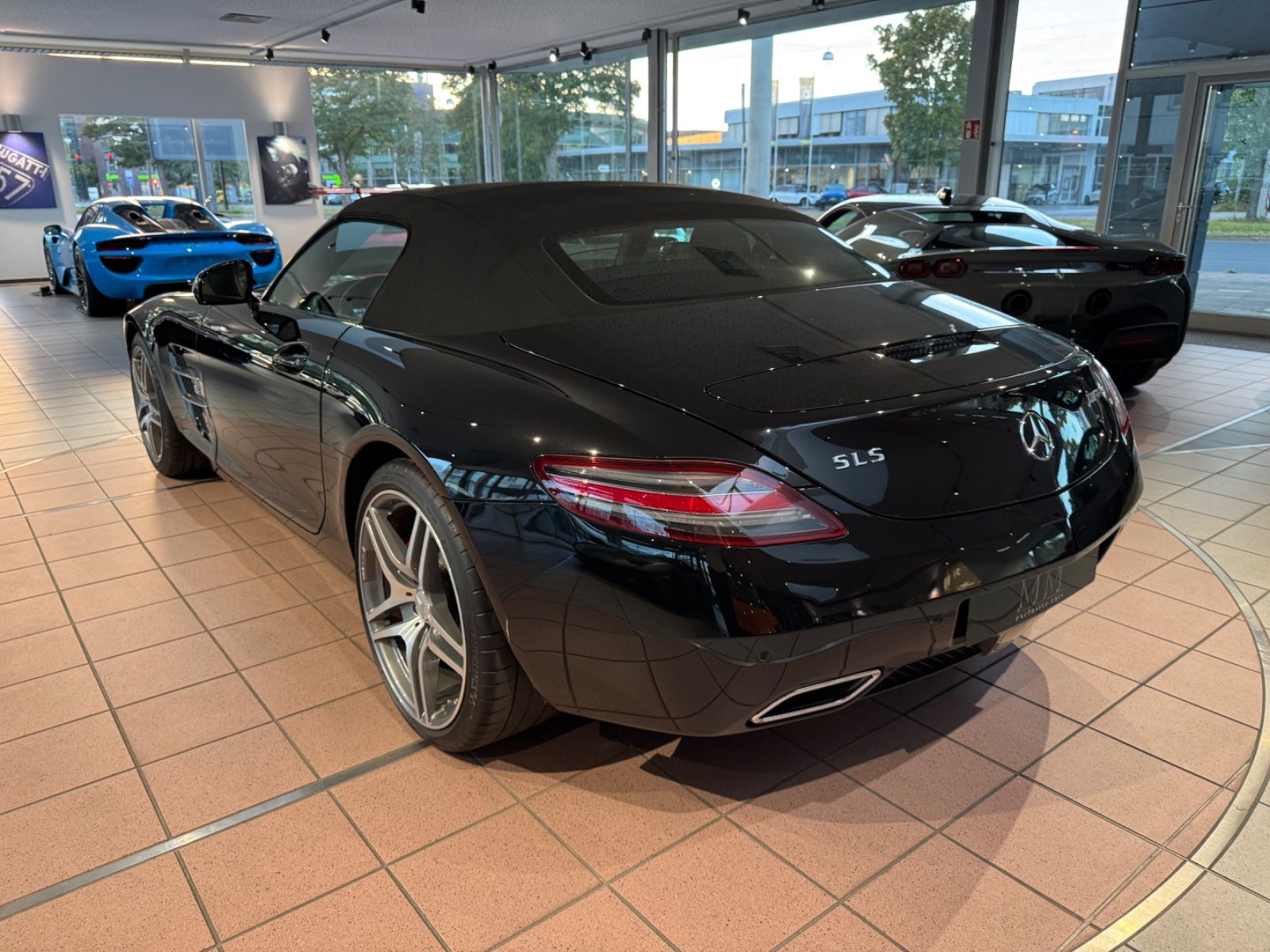 Mercedes-Benz SLS AMG SLS AMG Roadster Deutsch