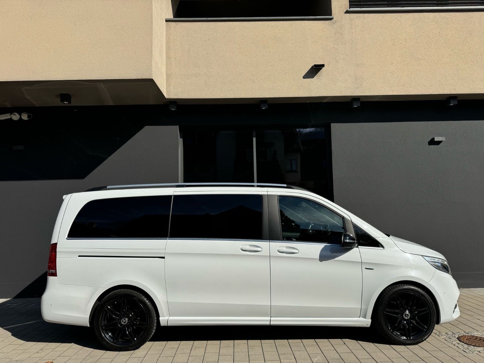 Mercedes-Benz V 250 V250 CDI AMG AVANTGARDE EDITION AHK/PANORA/DISTR