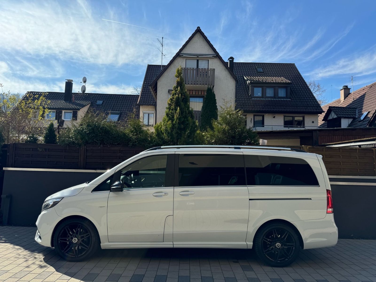 Mercedes-Benz V 250 V250 CDI AMG AVANTGARDE EDITION AHK/PANORA/DISTR