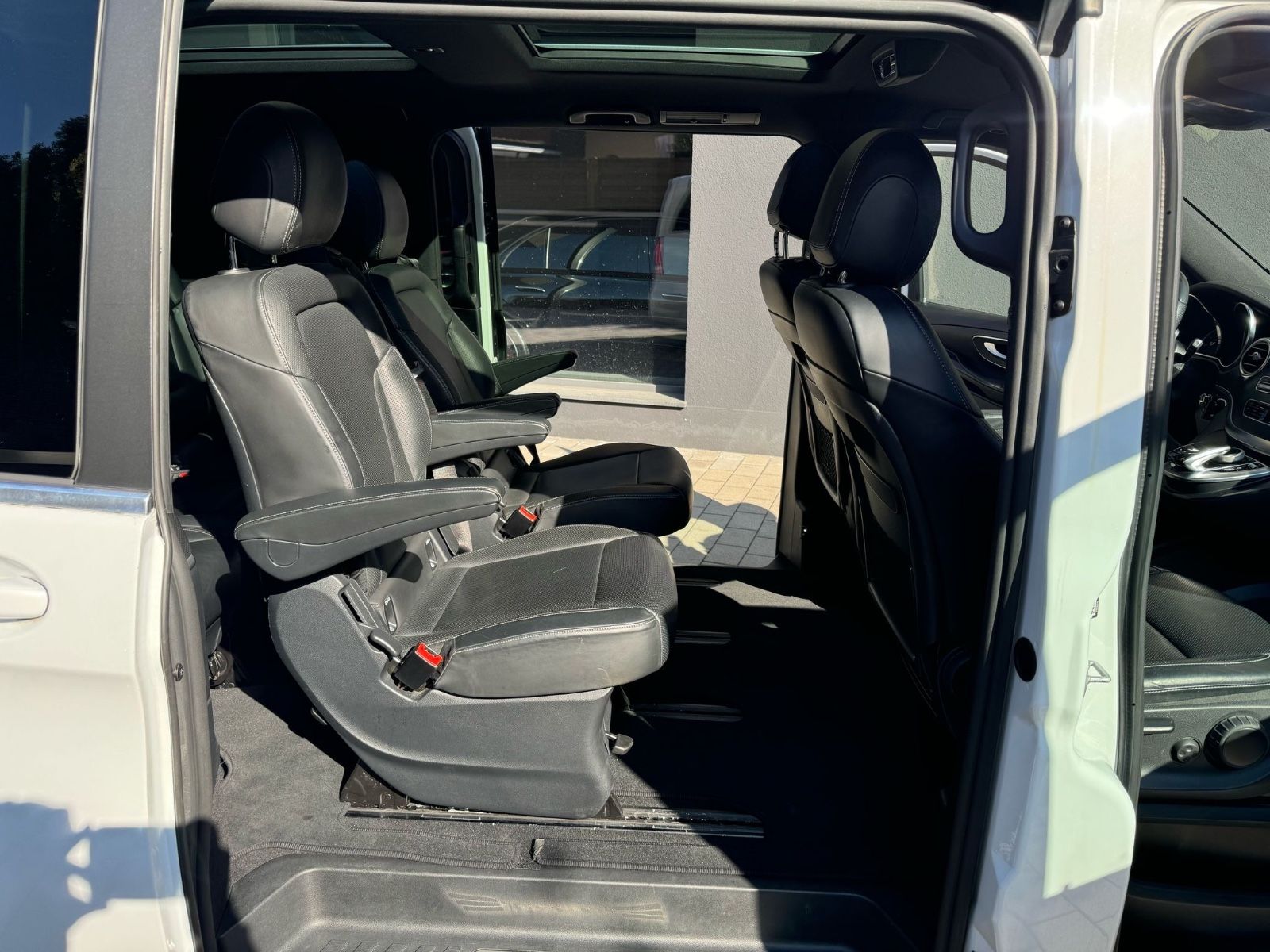 Mercedes-Benz V 250 V250 CDI AMG AVANTGARDE EDITION AHK/PANORA/DISTR