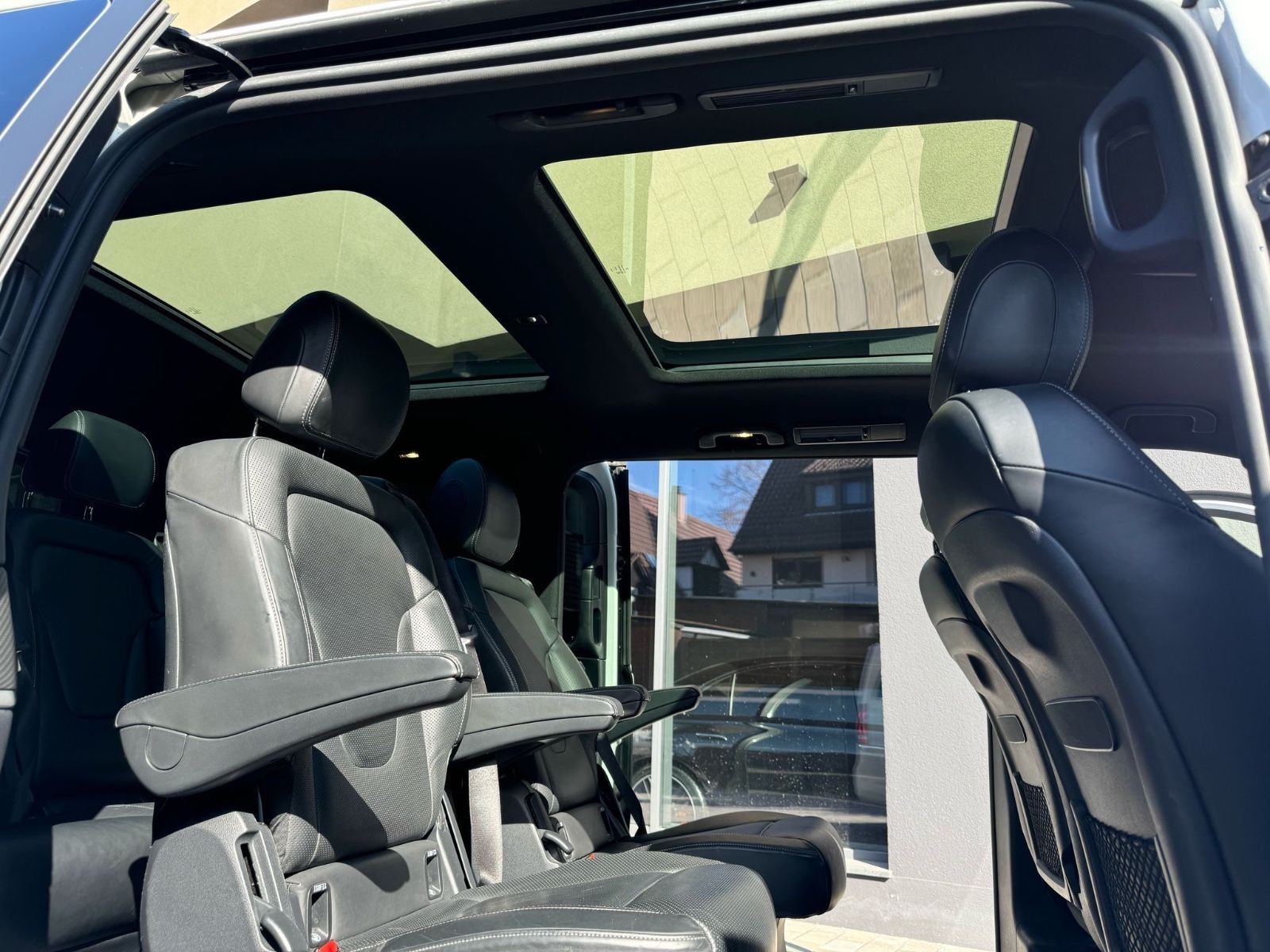 Mercedes-Benz V 250 V250 CDI AMG AVANTGARDE EDITION AHK/PANORA/DISTR