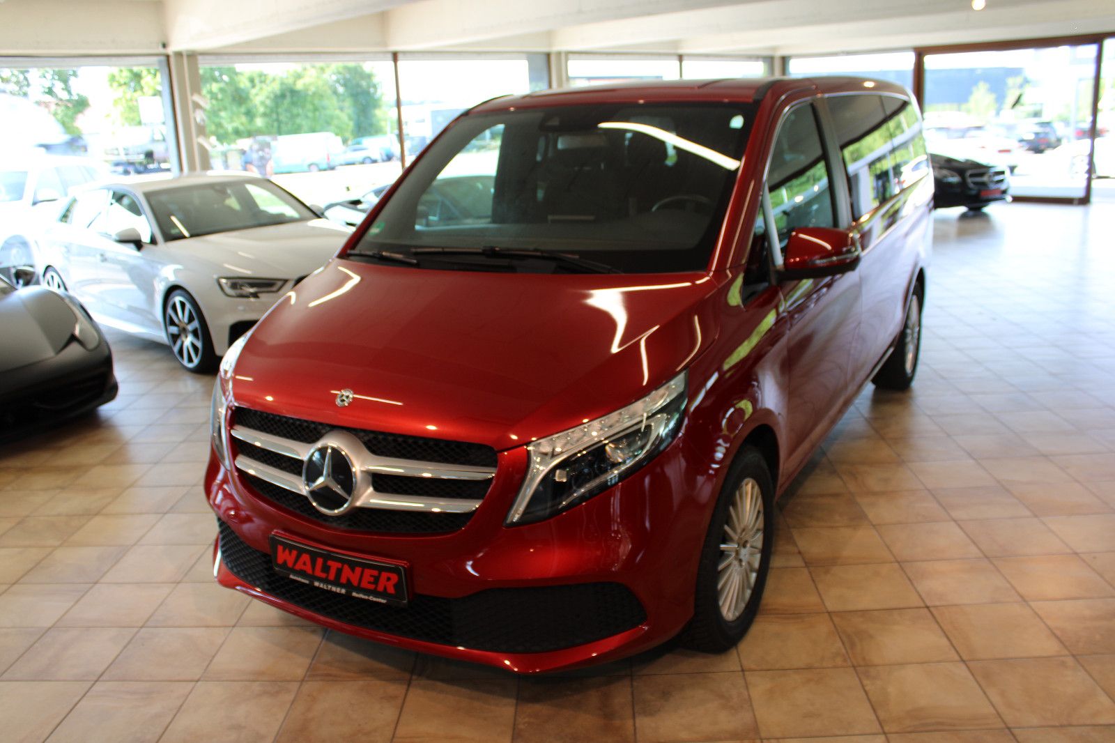 Mercedes-Benz V 300 V 300 D Edition lang *1. Hand+wenig KM+8-Sitzer*