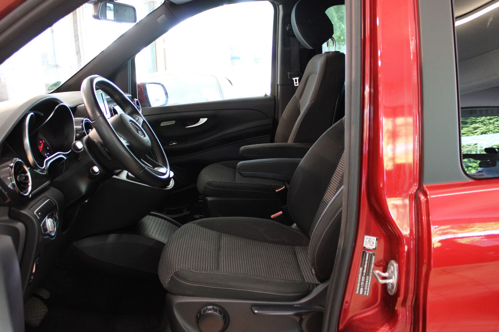 Mercedes-Benz V 300 V 300 D Edition lang *1. Hand+wenig KM+8-Sitzer*