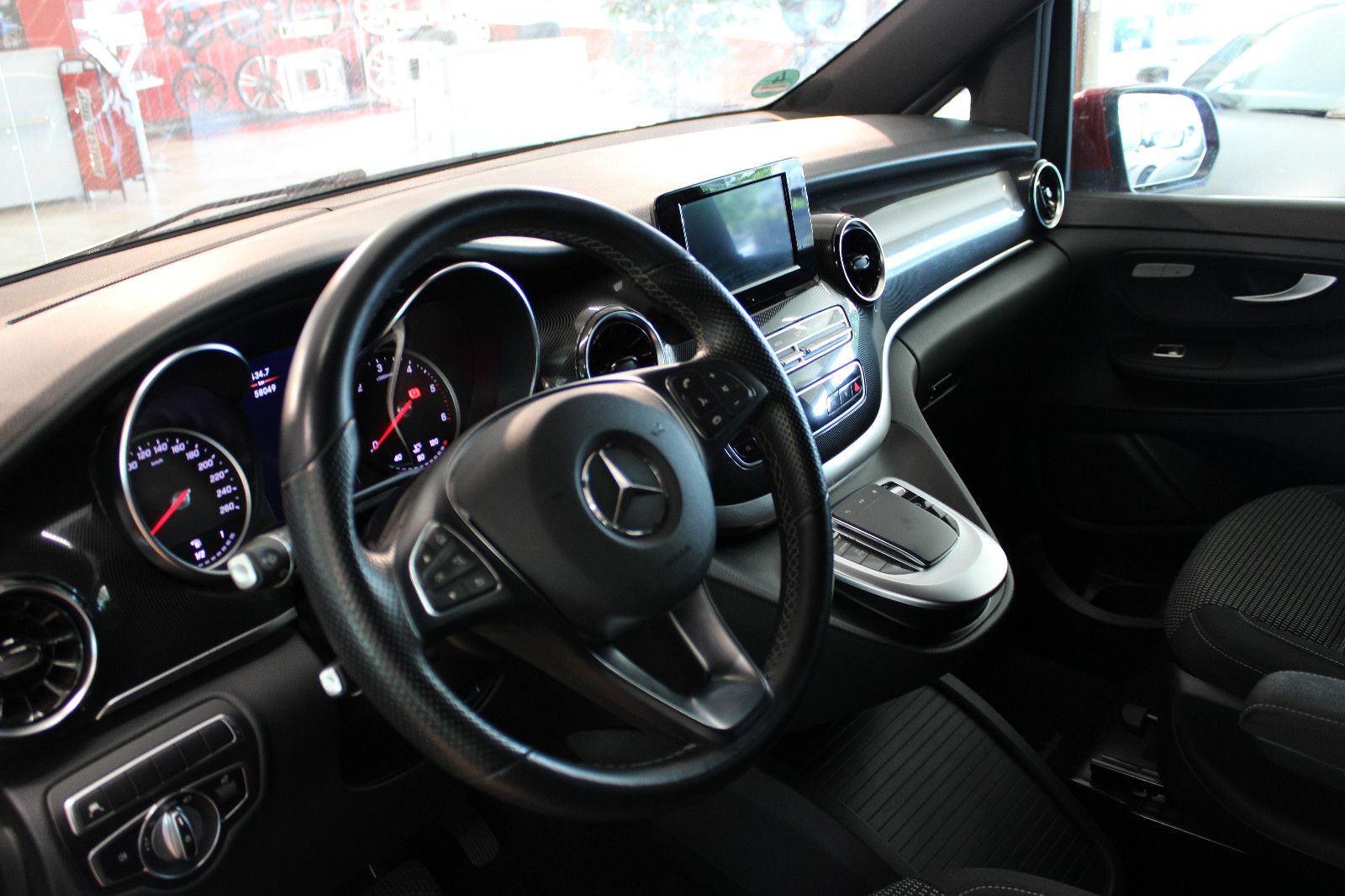 Mercedes-Benz V 300 V 300 D Edition lang *1. Hand+wenig KM+8-Sitzer*
