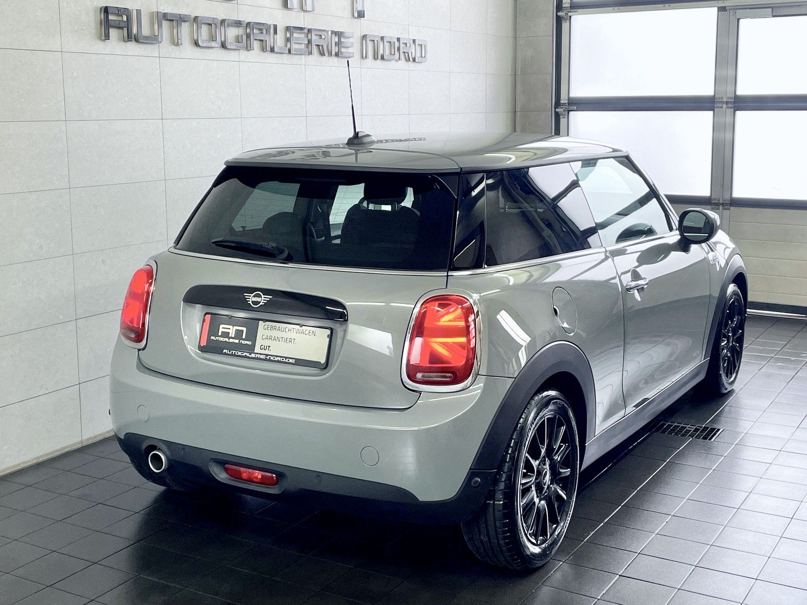 MINI Cooper Cooper LED+Excitement-Paket+Sportsitz+DCC+Visual