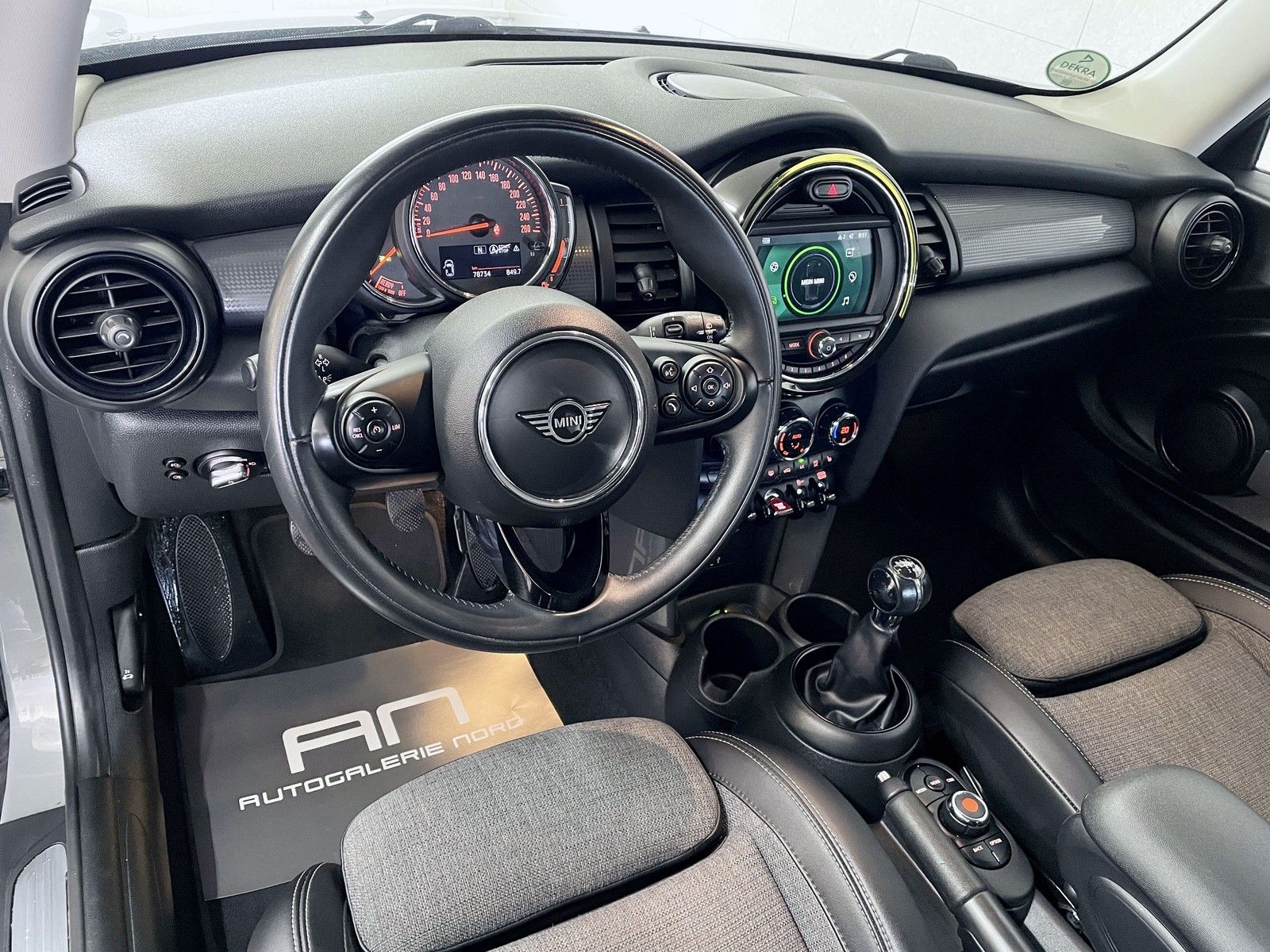 MINI Cooper Cooper LED+Excitement-Paket+Sportsitz+DCC+Visual