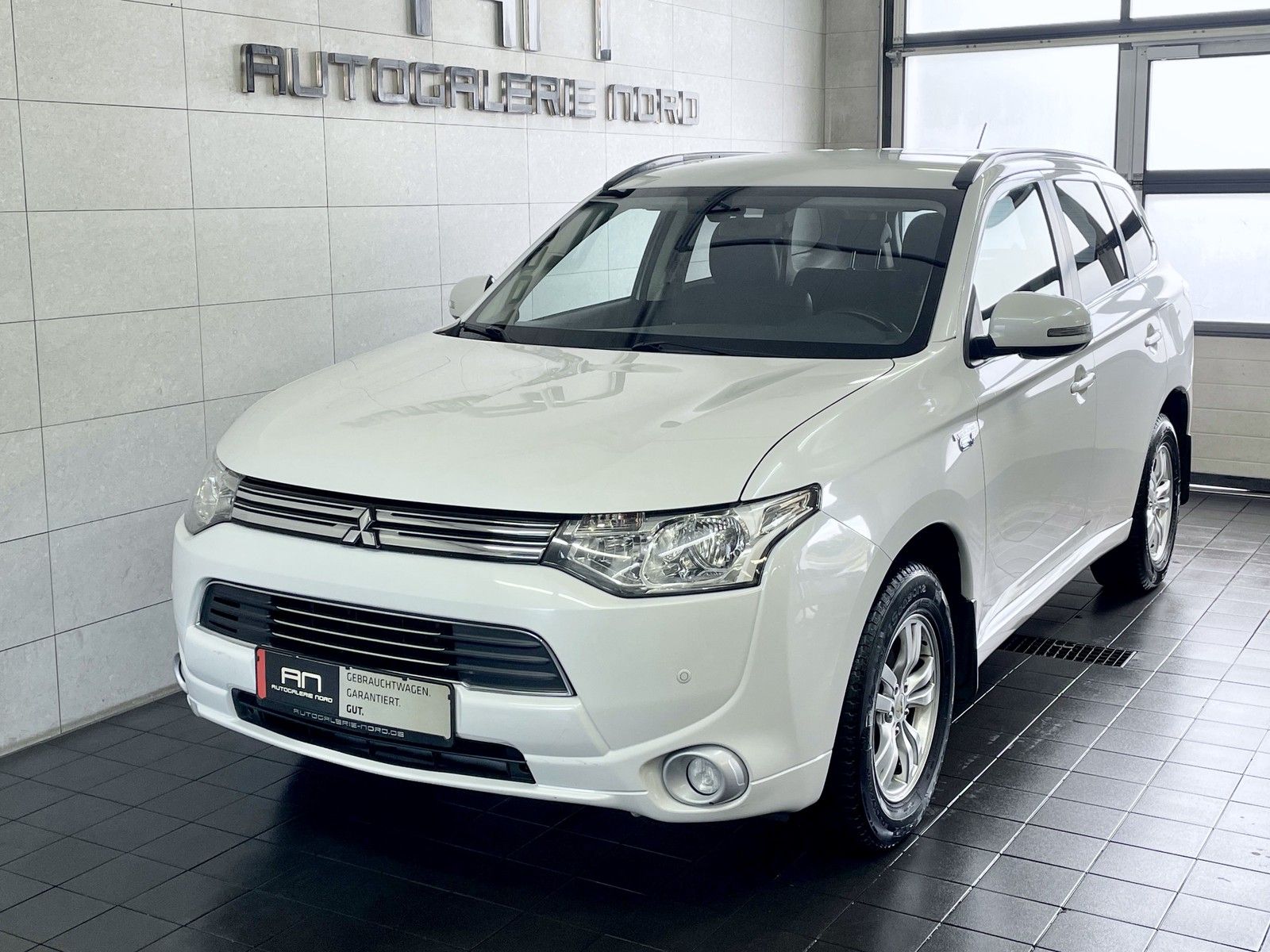 Mitsubishi Outlander Outlander PHEV Basis 4WD
