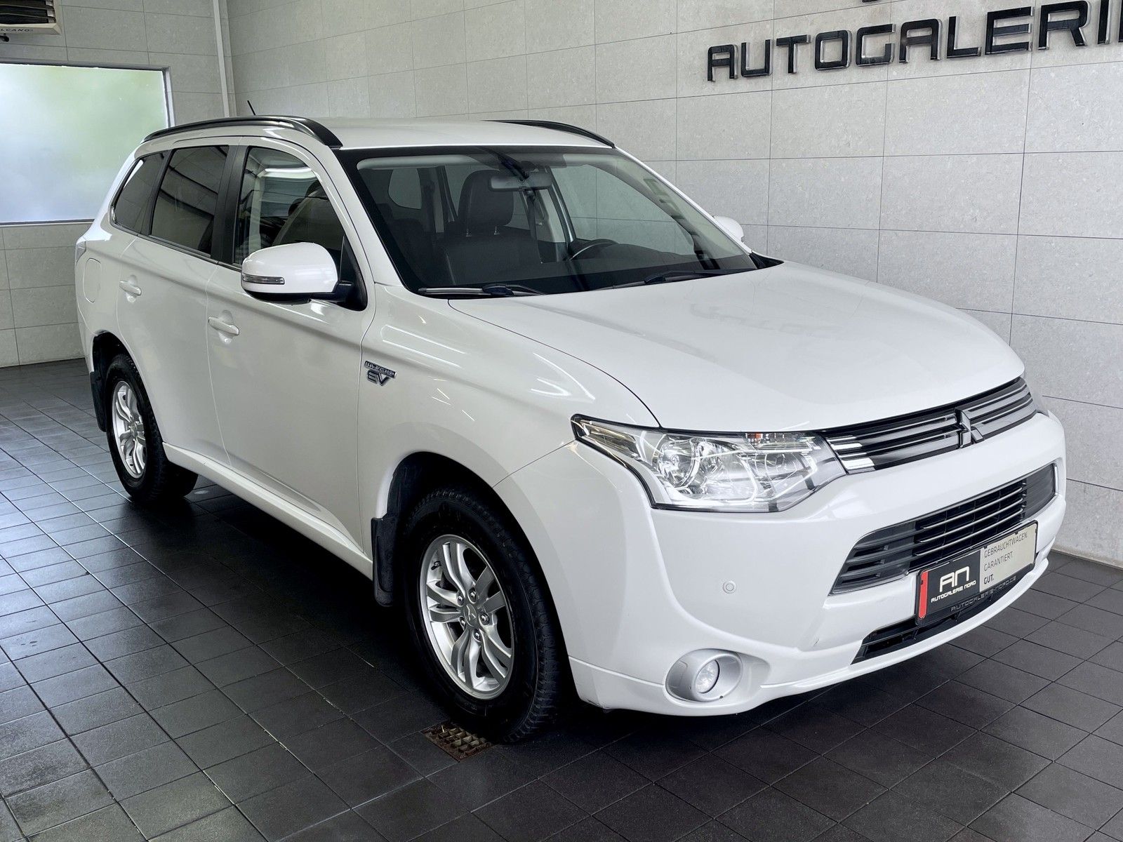 Mitsubishi Outlander Outlander PHEV Basis 4WD