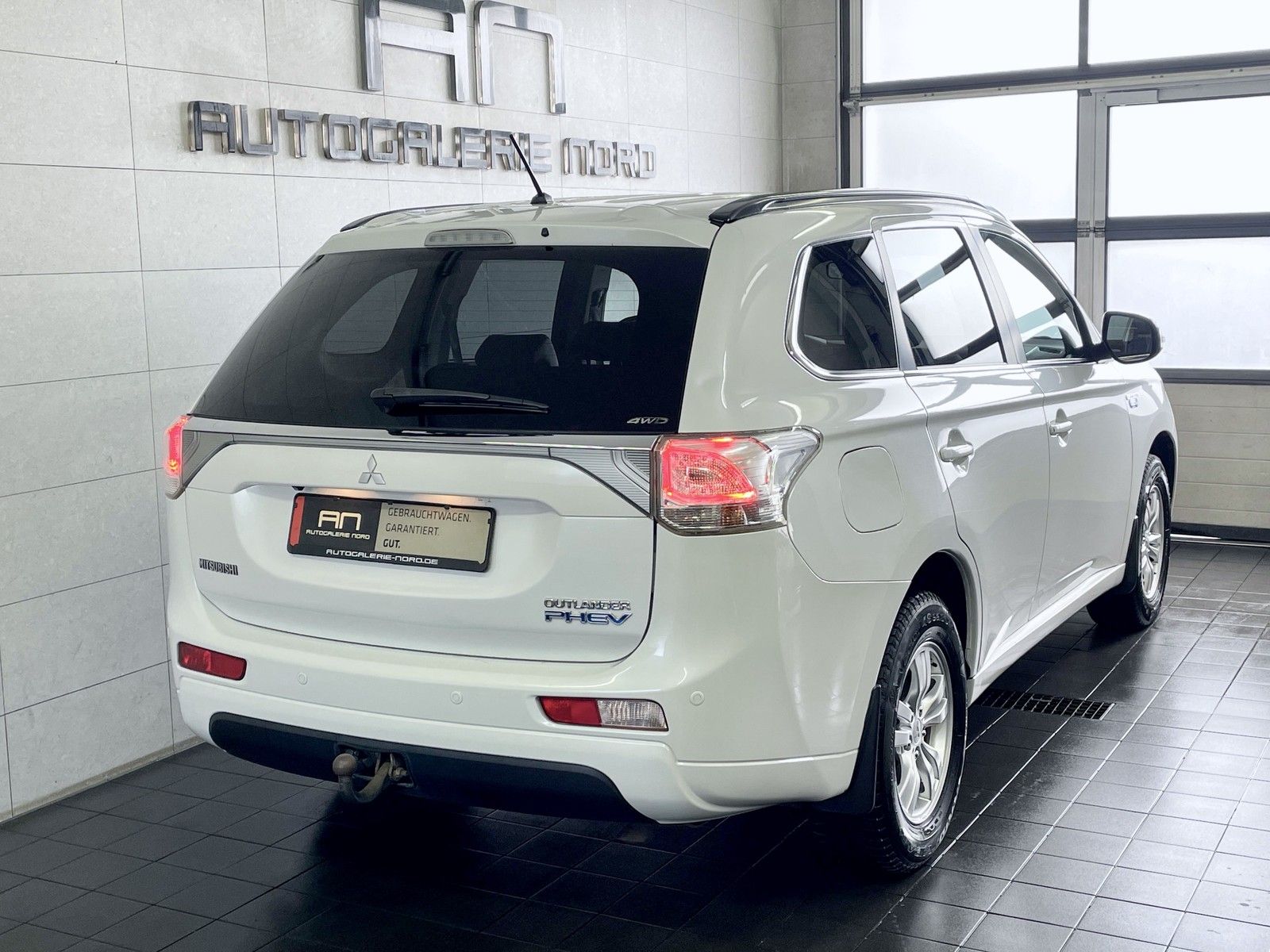 Mitsubishi Outlander Outlander PHEV Basis 4WD