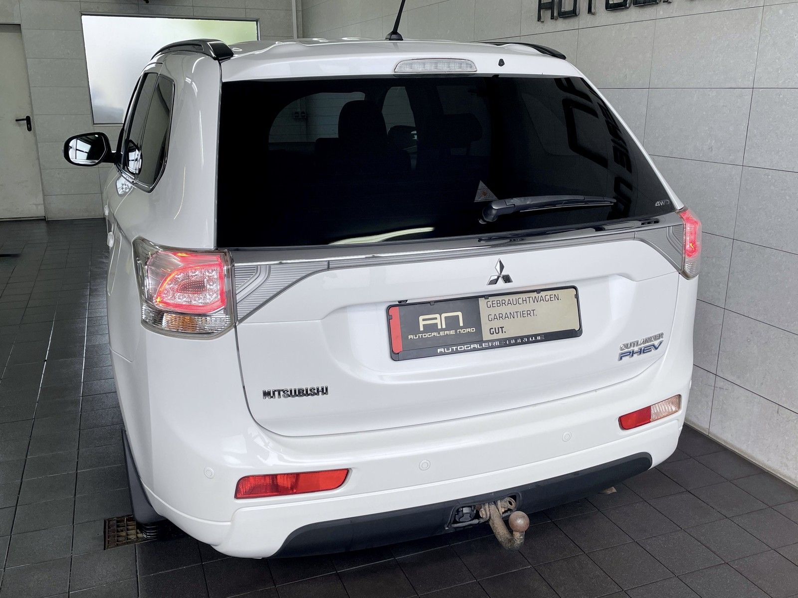 Mitsubishi Outlander Outlander PHEV Basis 4WD