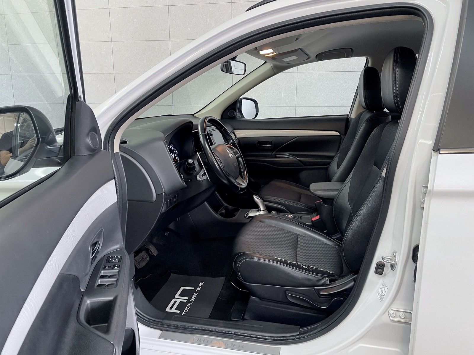 Mitsubishi Outlander Outlander PHEV Basis 4WD