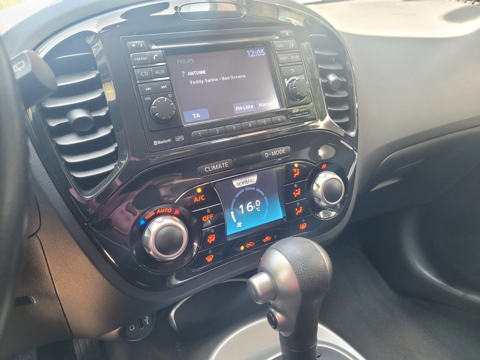 Nissan Juke Juke Tekna Automatic aus Rentnerhand Top