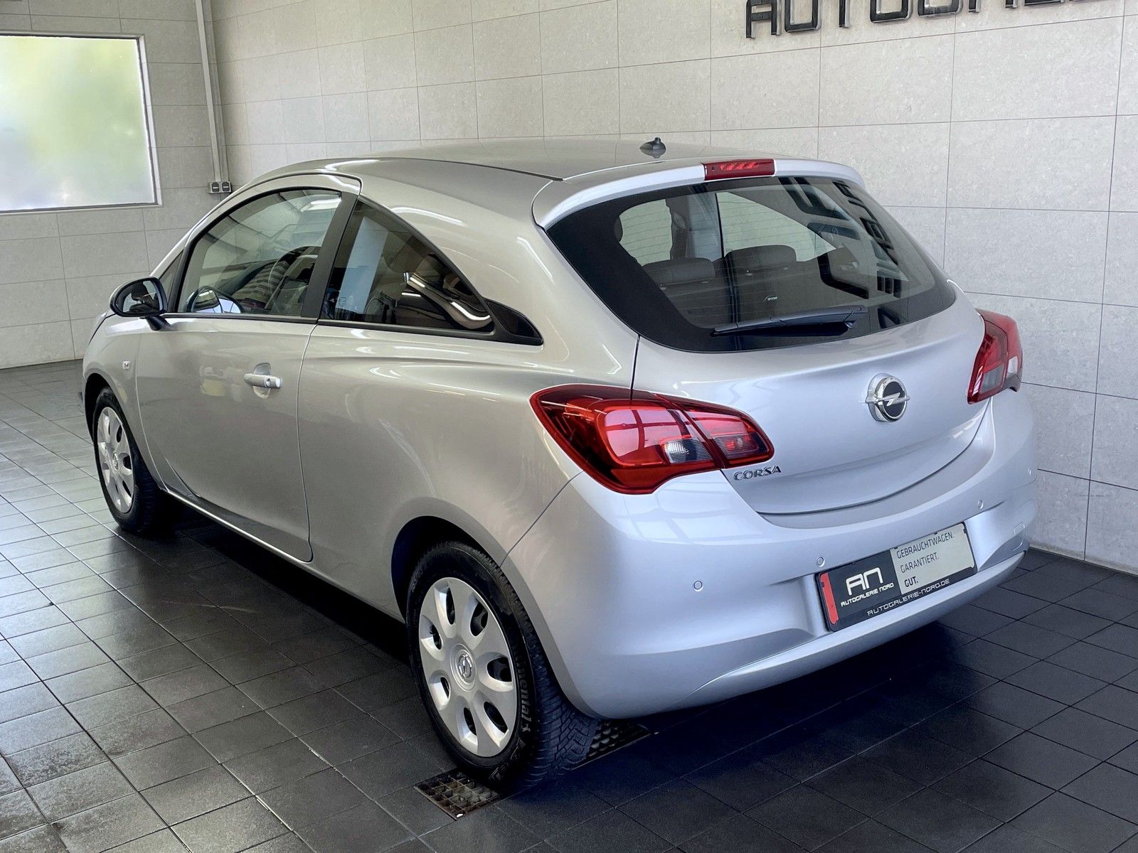 Opel Corsa Corsa E Edition 1.Hand+Winterpaket+Tempomat+PDC
