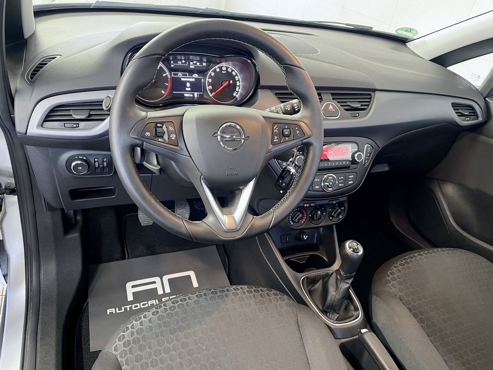 Opel Corsa Corsa E Edition 1.Hand+Winterpaket+Tempomat+PDC