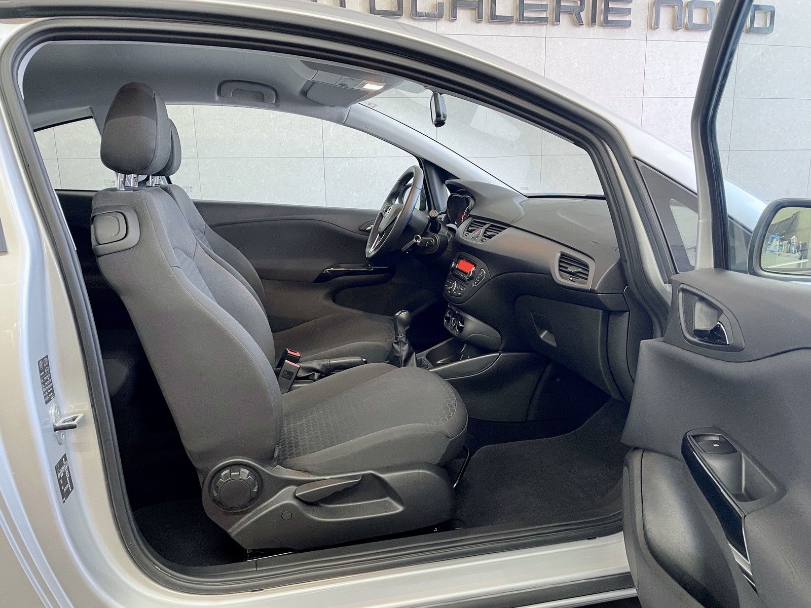 Opel Corsa Corsa E Edition 1.Hand+Winterpaket+Tempomat+PDC