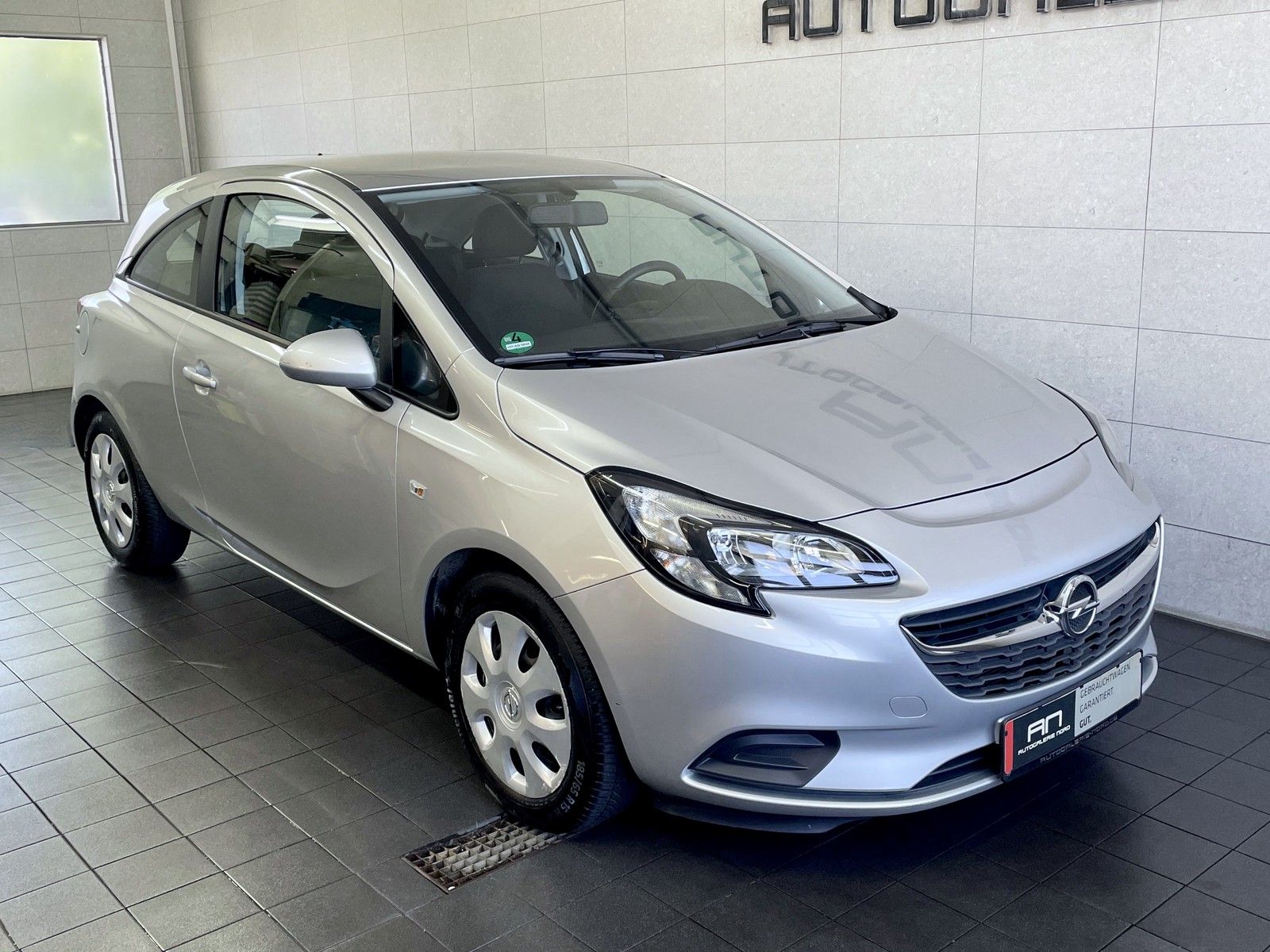 Opel Corsa Corsa E Edition 1.Hand+Winterpaket+Tempomat+PDC