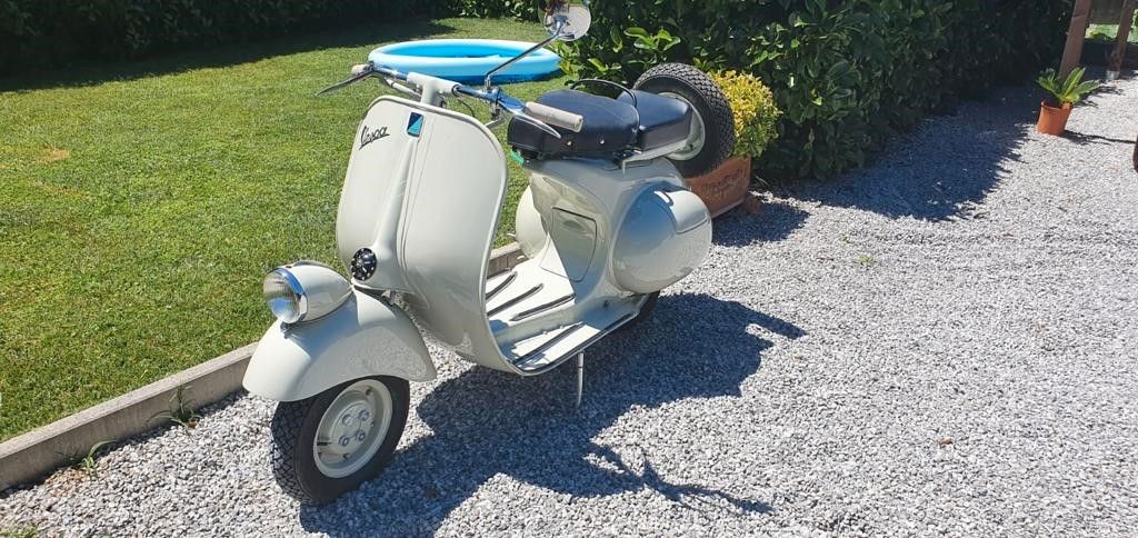 Piaggio Vespa &apos;&apos;FARO BASSA&apos;&apos; *TRAUM*