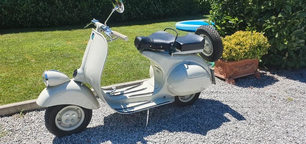 Piaggio Vespa &apos;&apos;FARO BASSA&apos;&apos; *TRAUM*