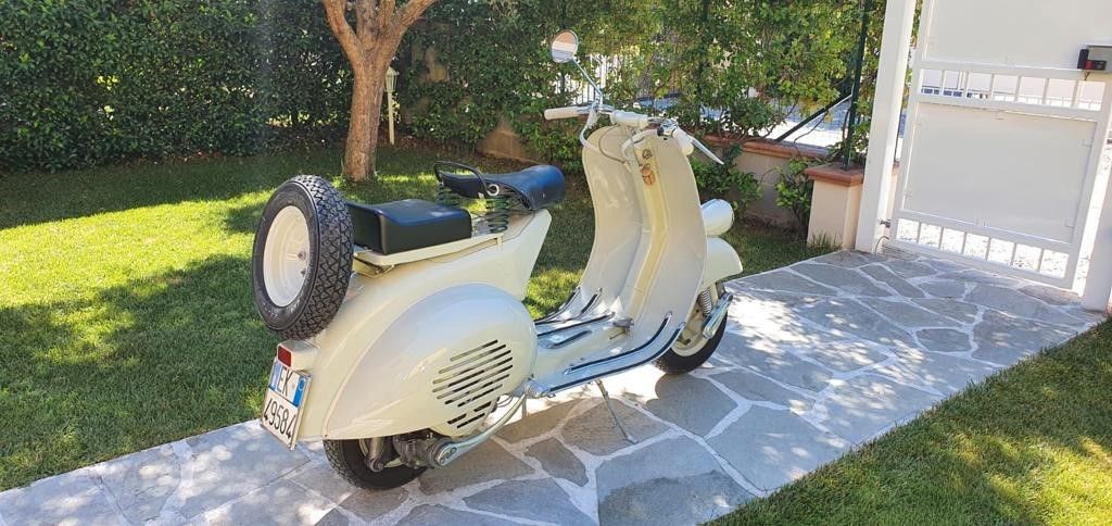 Piaggio Vespa &apos;&apos;FARO BASSA&apos;&apos; *TRAUM*