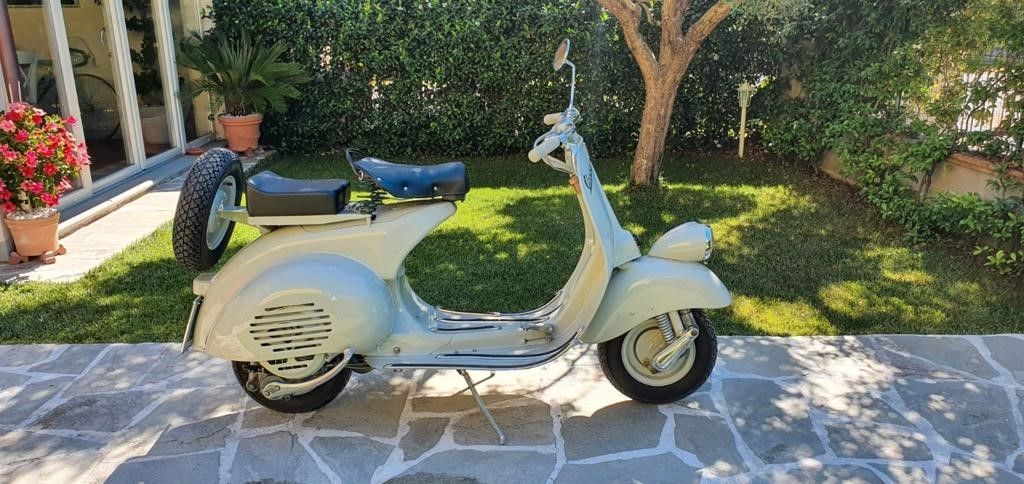 Piaggio Vespa &apos;&apos;FARO BASSA&apos;&apos; *TRAUM*