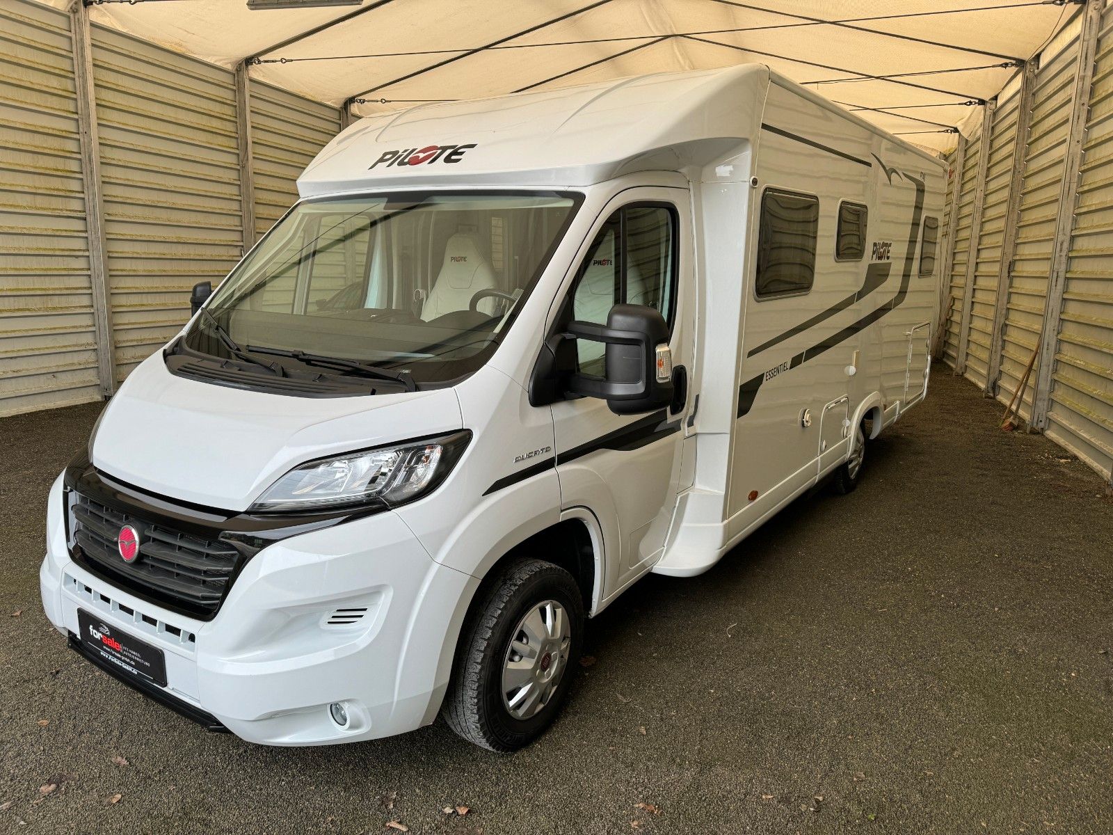 Pilote P740 GJ ESSENTIEL, TOP ZUSTAND