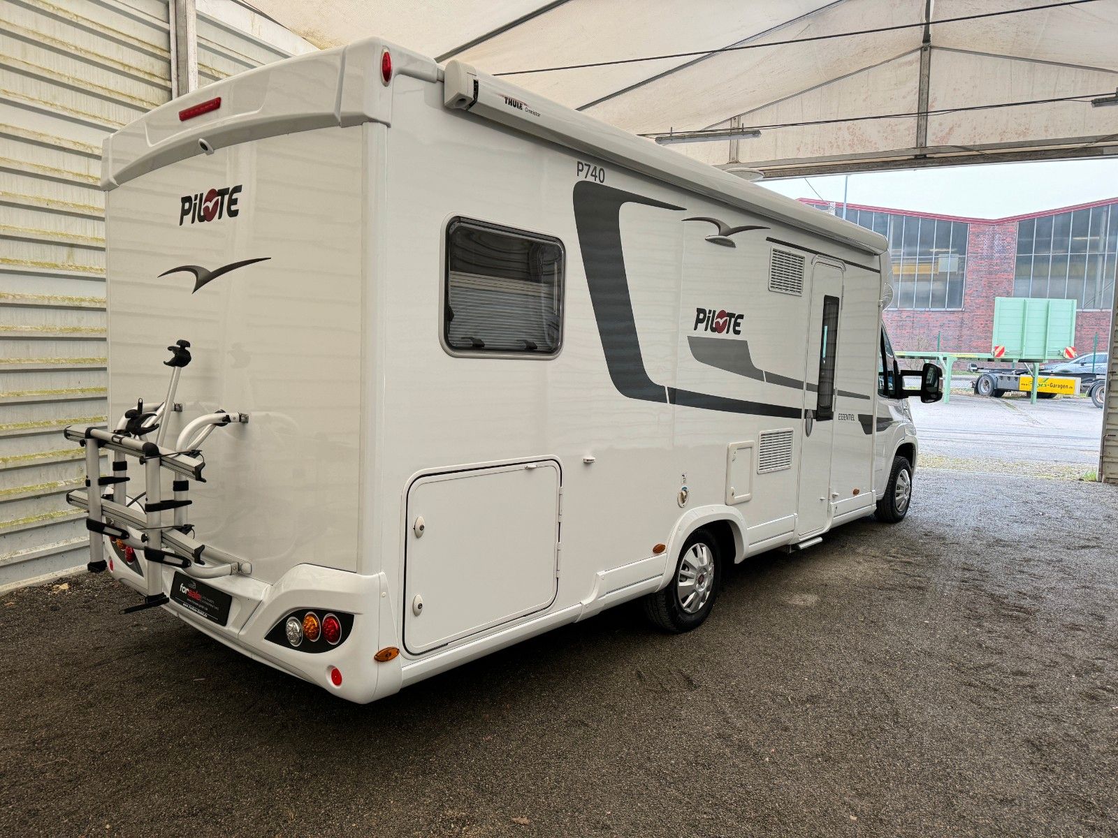 Pilote P740 GJ ESSENTIEL, TOP ZUSTAND