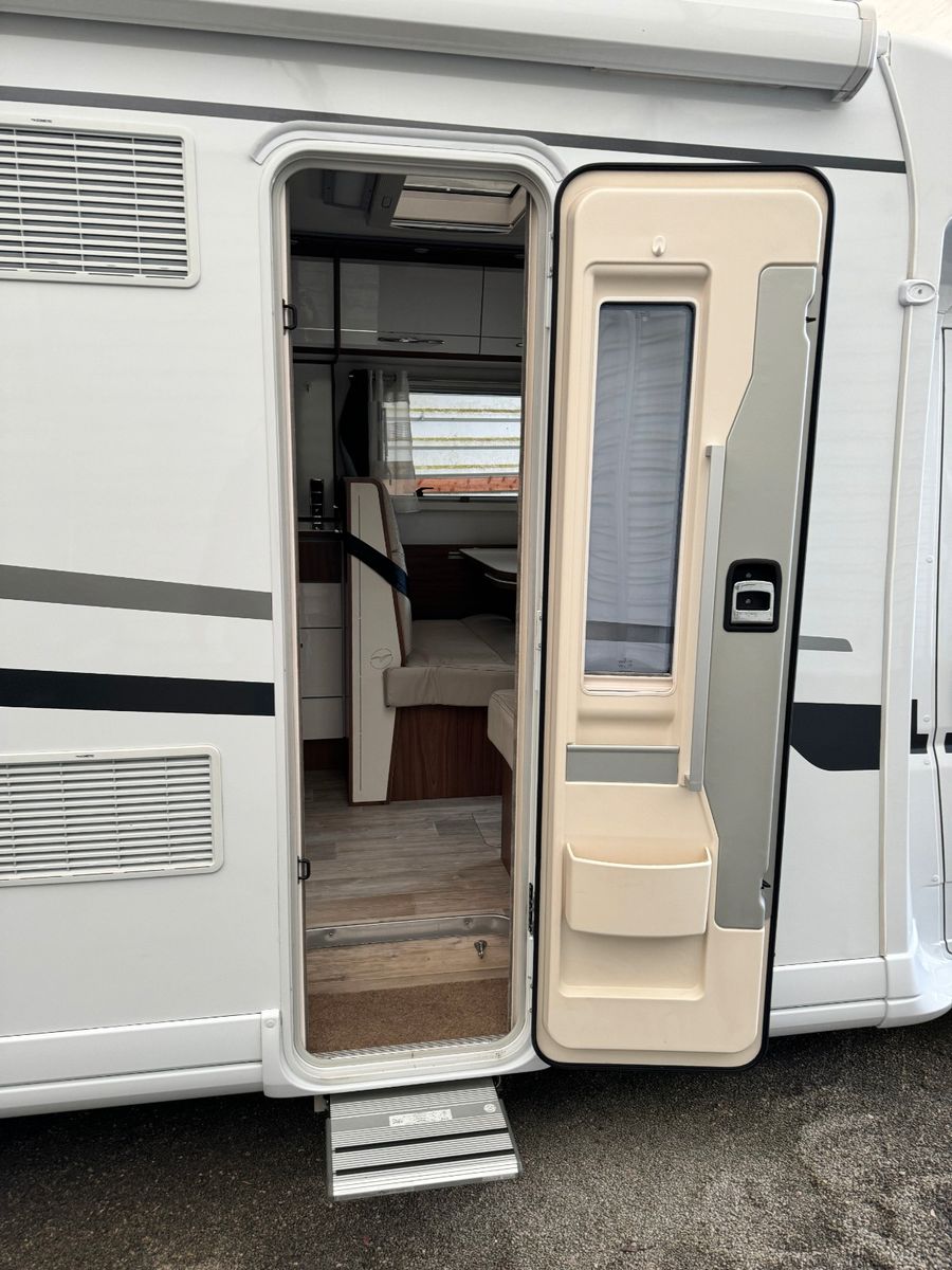 Pilote P740 GJ ESSENTIEL, TOP ZUSTAND